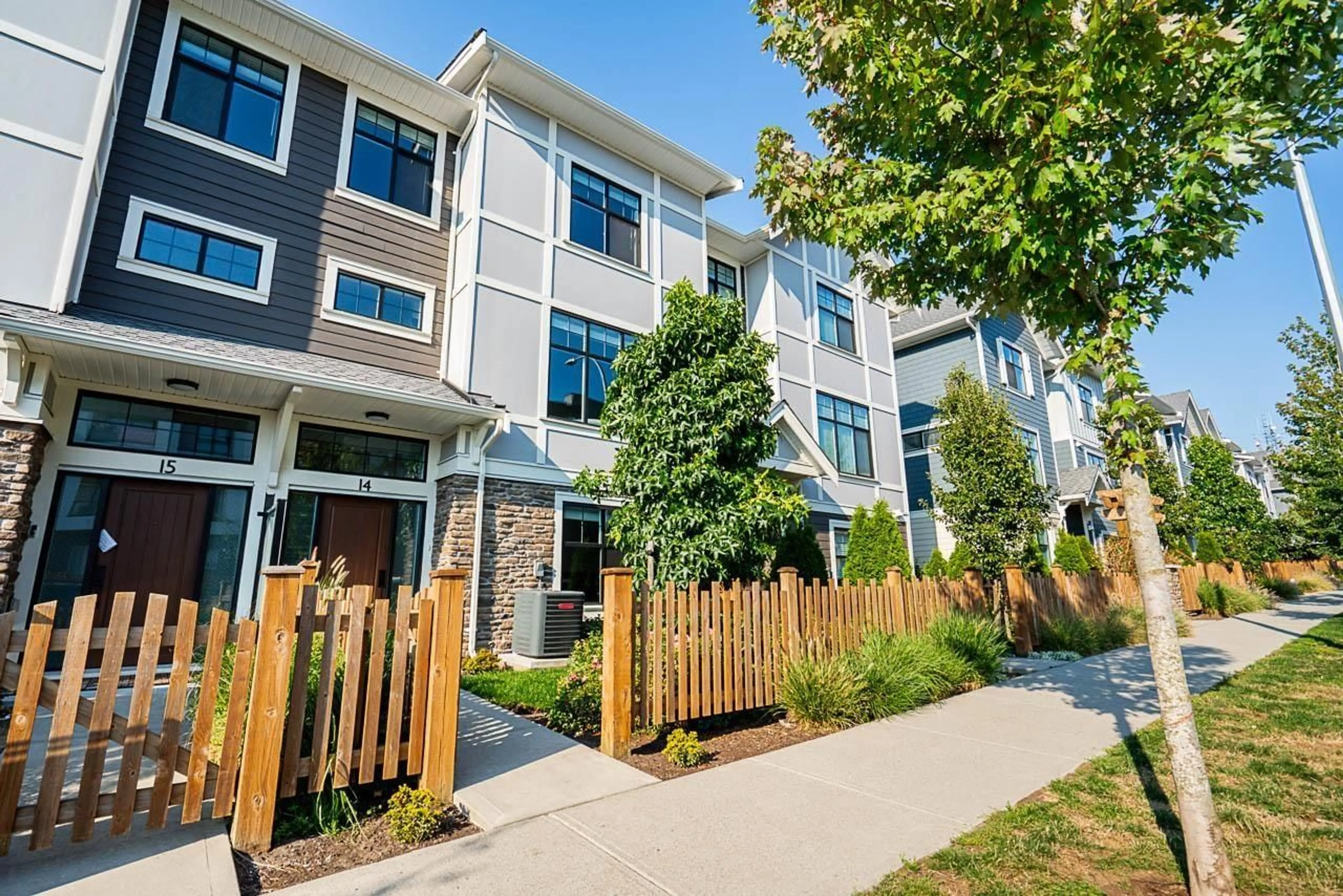 Patio, street for 14 - 20327 72B, Langley British Columbia V2Y4J6