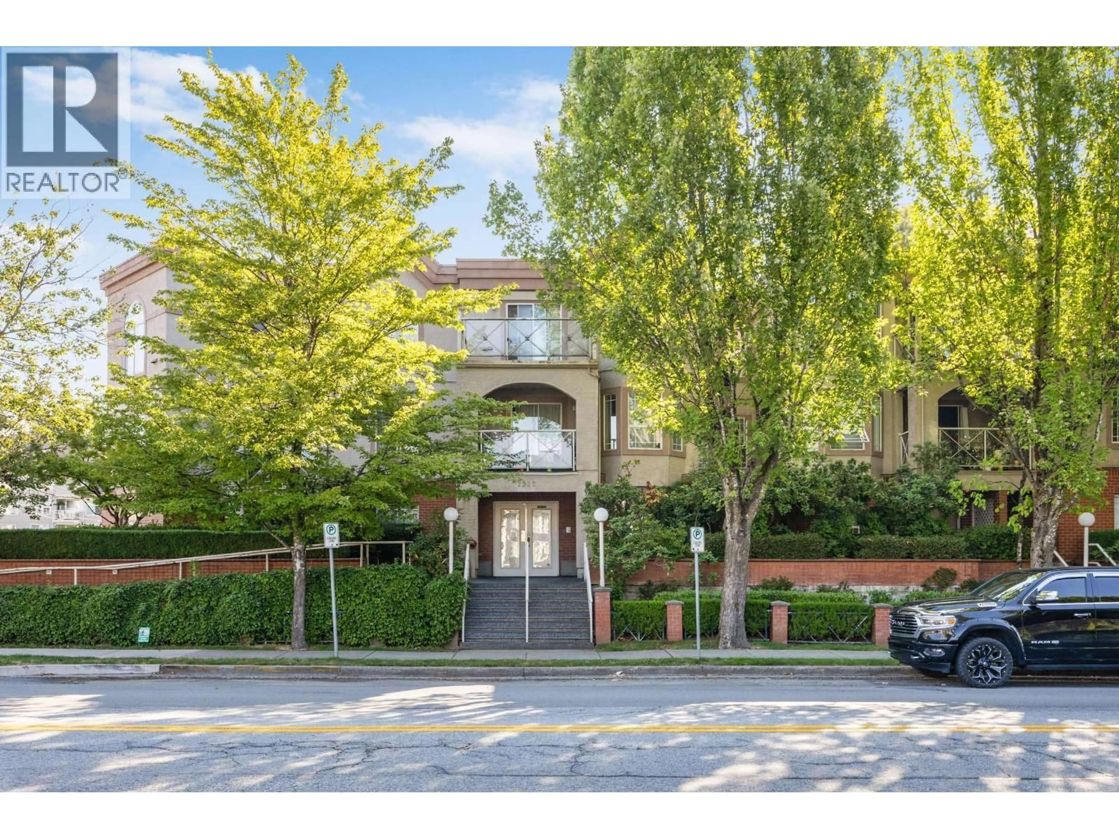 A pic from outside/outdoor area/front of a property/back of a property/a pic from drone, street for 207 - 2380 SHAUGHNESSY STREET, Port Coquitlam British Columbia V3C3E3