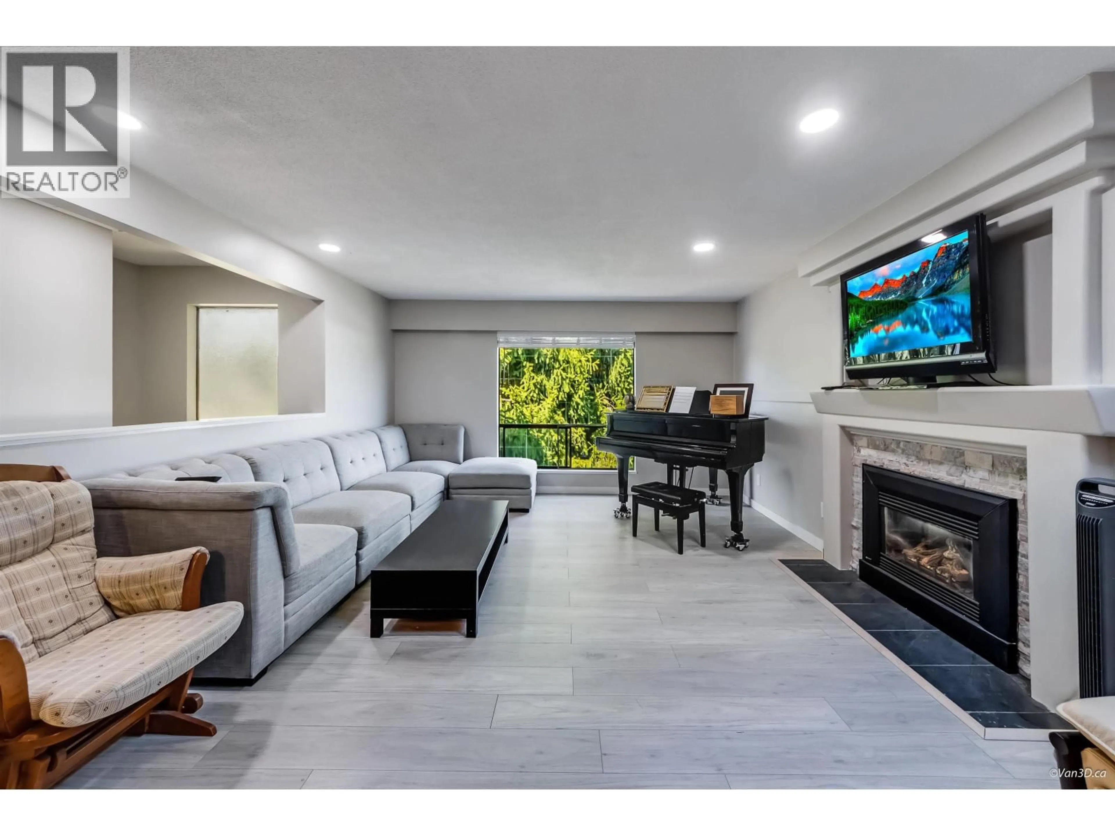 Living room with furniture, ceramic/tile floor for 1092 TERRA COURT, Port Coquitlam British Columbia V3B5A1