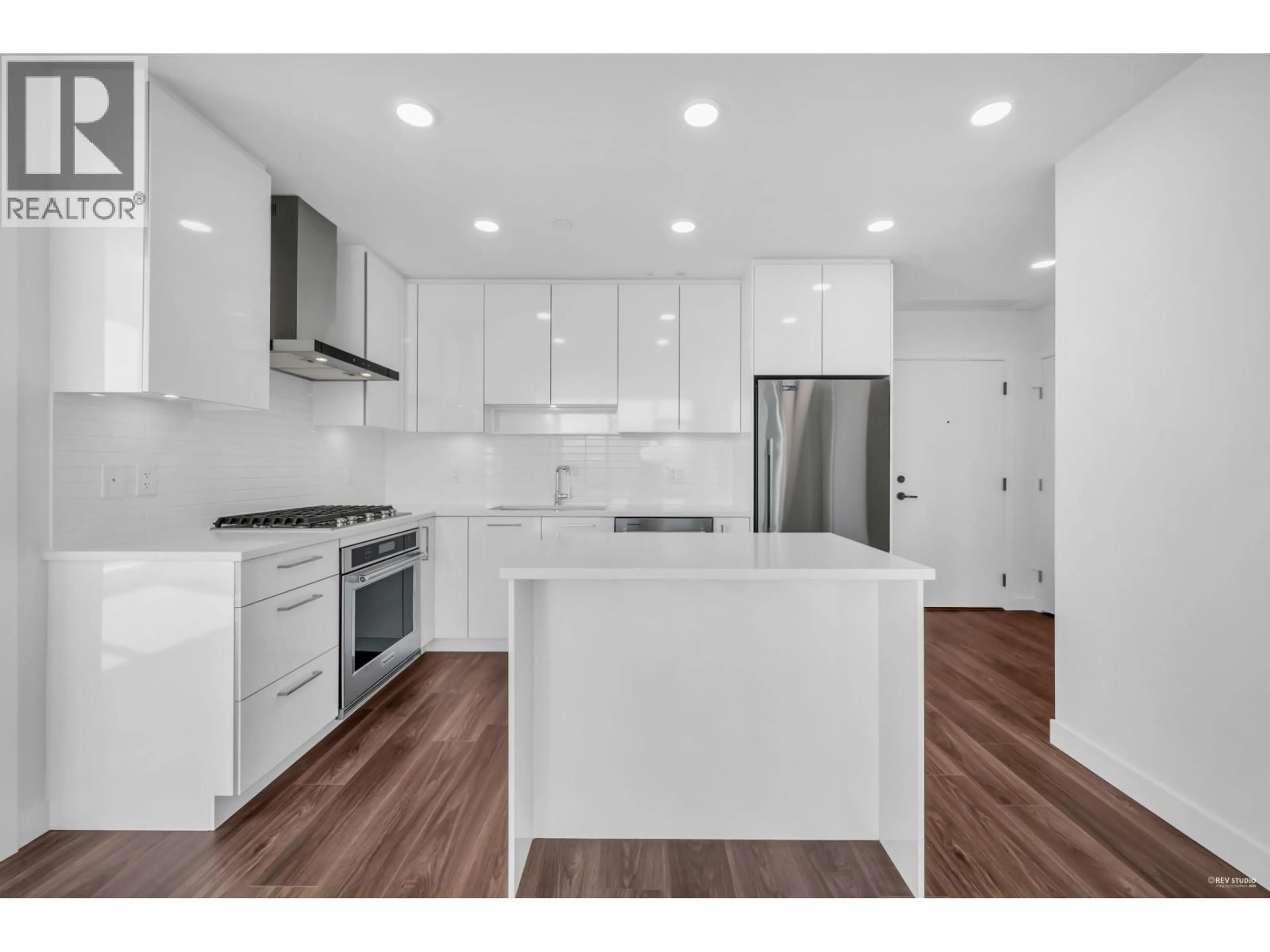 Open concept kitchen, unknown for 4203 - 518 CLARKE ROAD, Coquitlam British Columbia V3J0S7