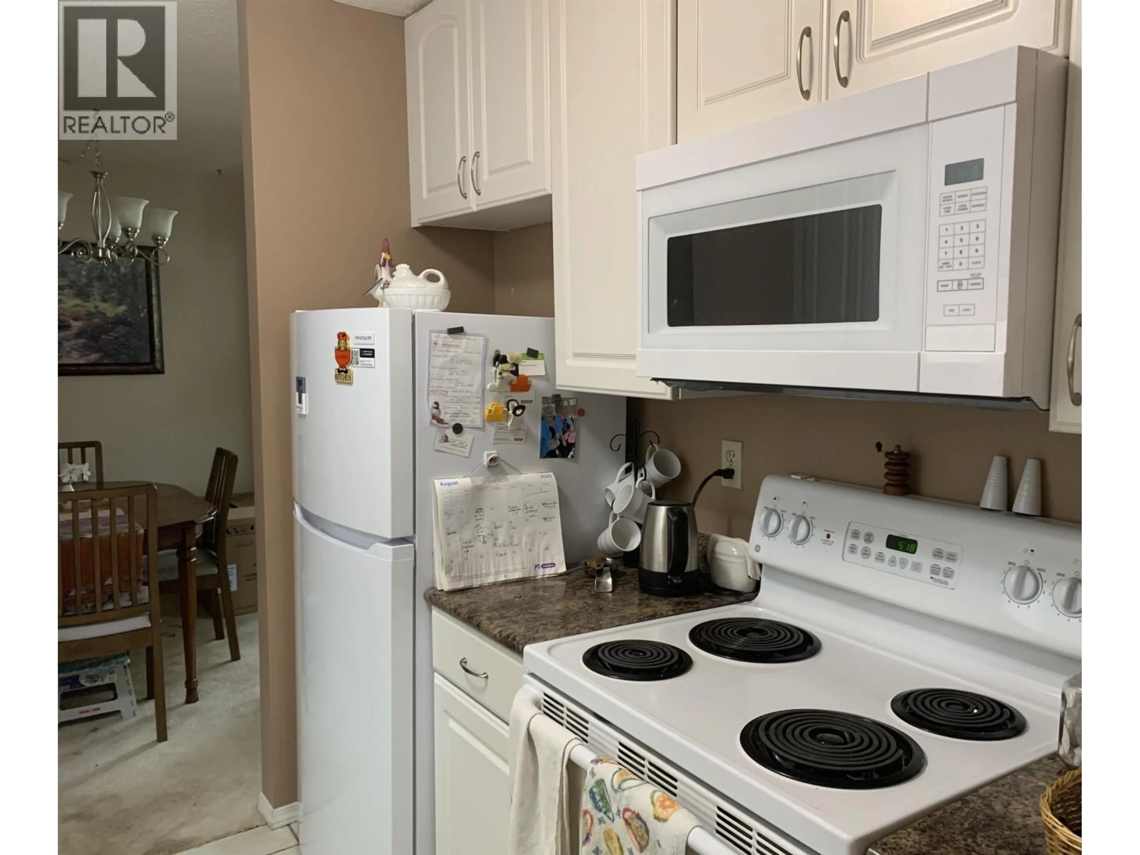 Standard kitchen, unknown for 113 - 5791 GRANVILLE AVENUE, Richmond British Columbia V7C1E8