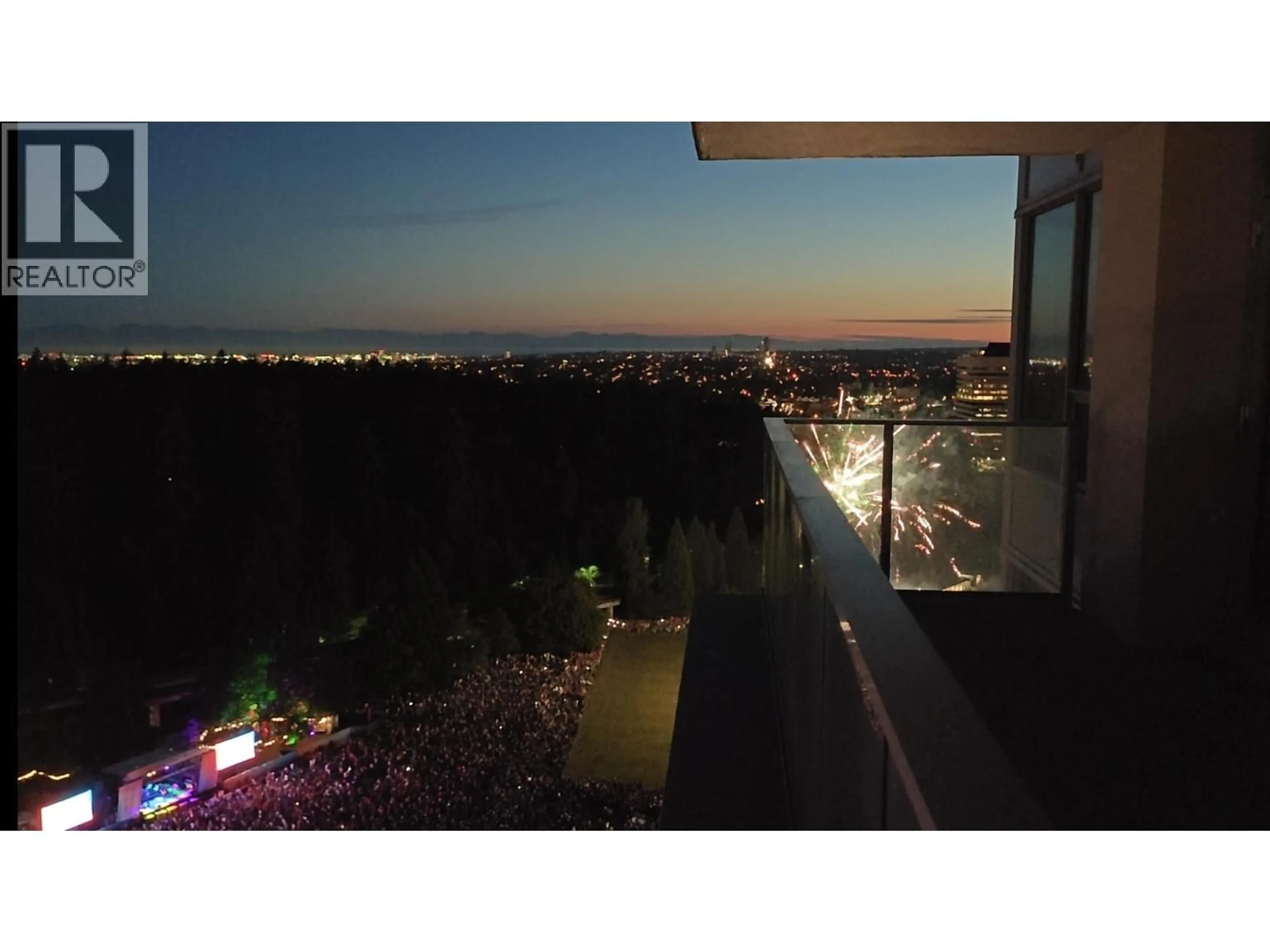 Balcony in the apartment, city buildings view from balcony for 2805 - 5883 BARKER AVENUE, Burnaby British Columbia V5H0G4