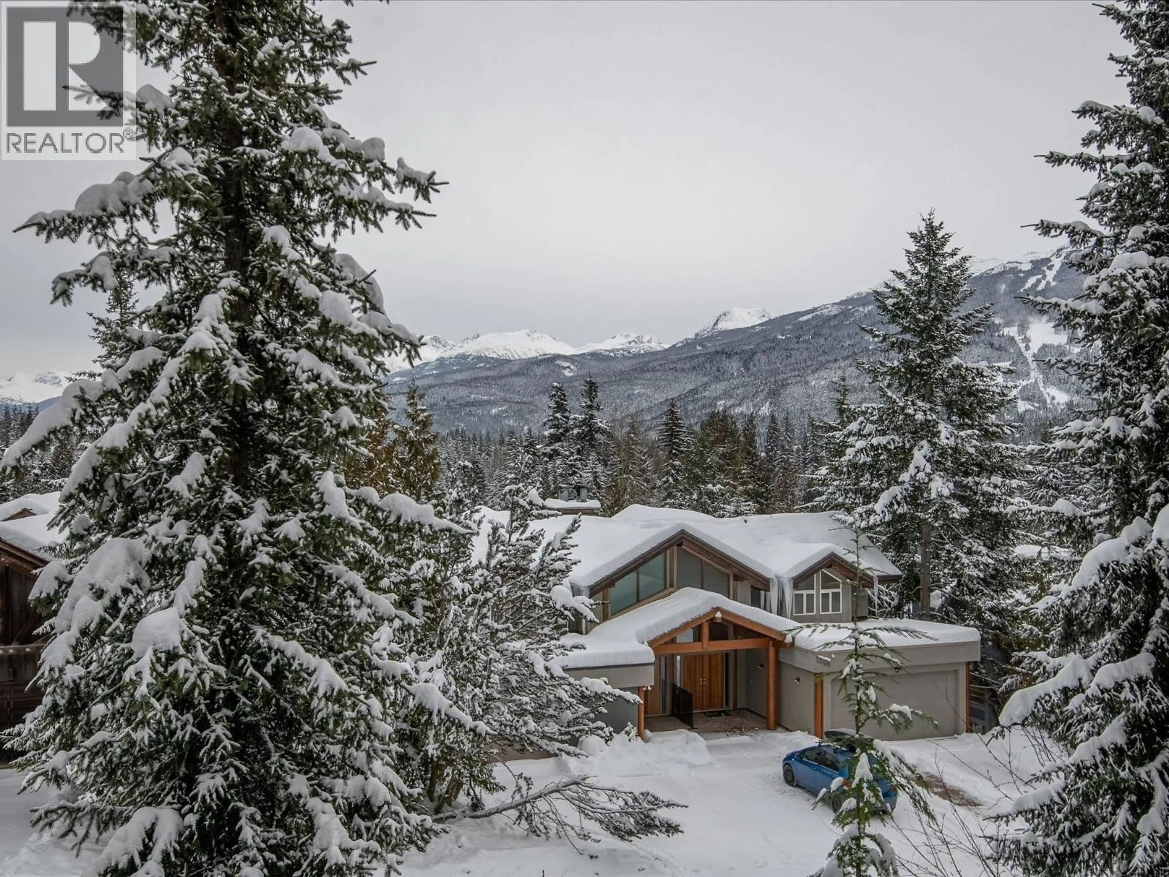 A pic from outside/outdoor area/front of a property/back of a property/a pic from drone, mountain view for 209 - 3317 PTARMIGAN PLACE, Whistler British Columbia V8E0V7