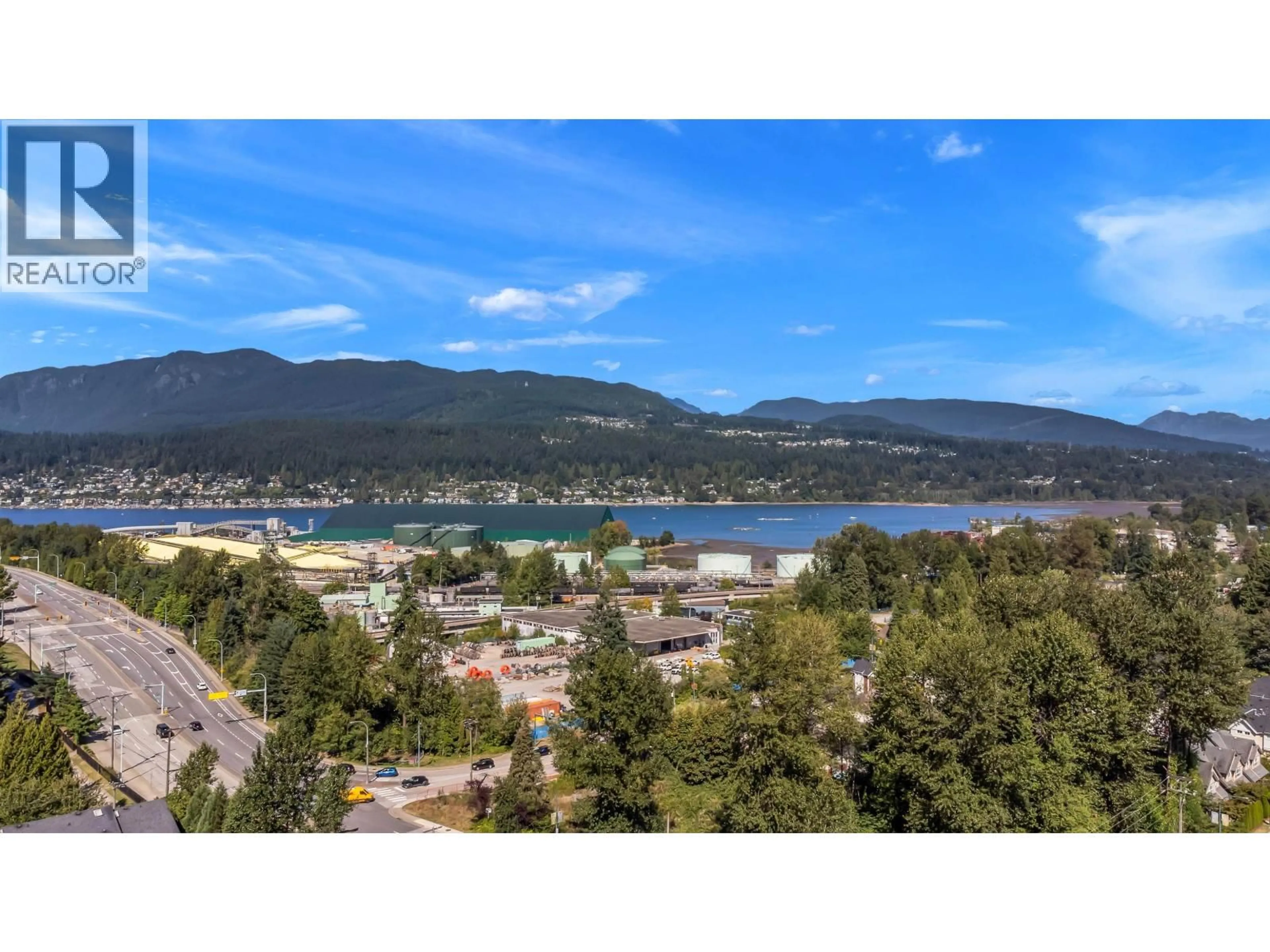 A pic from outside/outdoor area/front of a property/back of a property/a pic from drone, water/lake/river/ocean view for 514 - 2015 ST. JOHNS STREET, Port Moody British Columbia V3H0N5