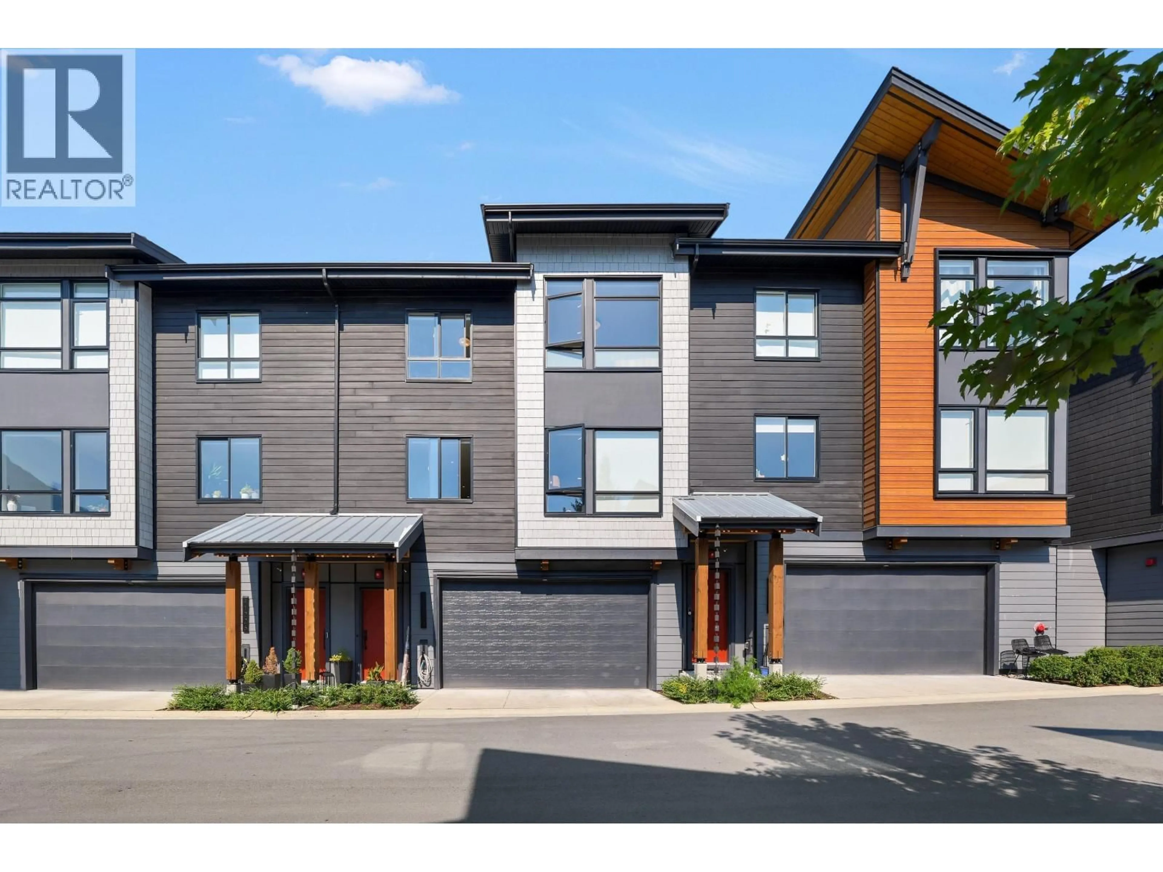 Home with brick exterior material, street for 41224 HIGHLINE PLACE, Squamish British Columbia V8B1C2
