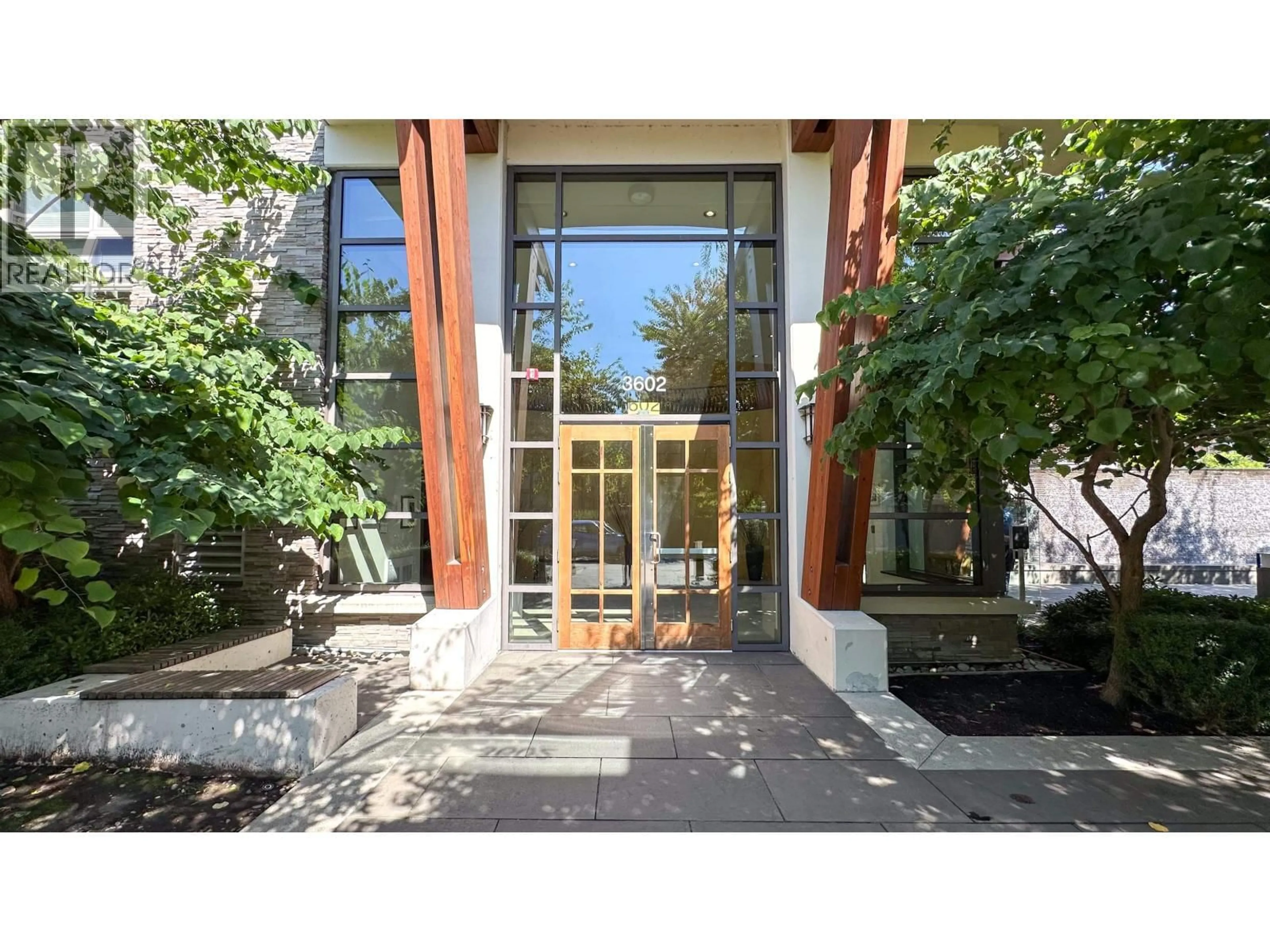 Indoor foyer for 506 - 3602 ALDERCREST DRIVE, North Vancouver British Columbia V7G0A2
