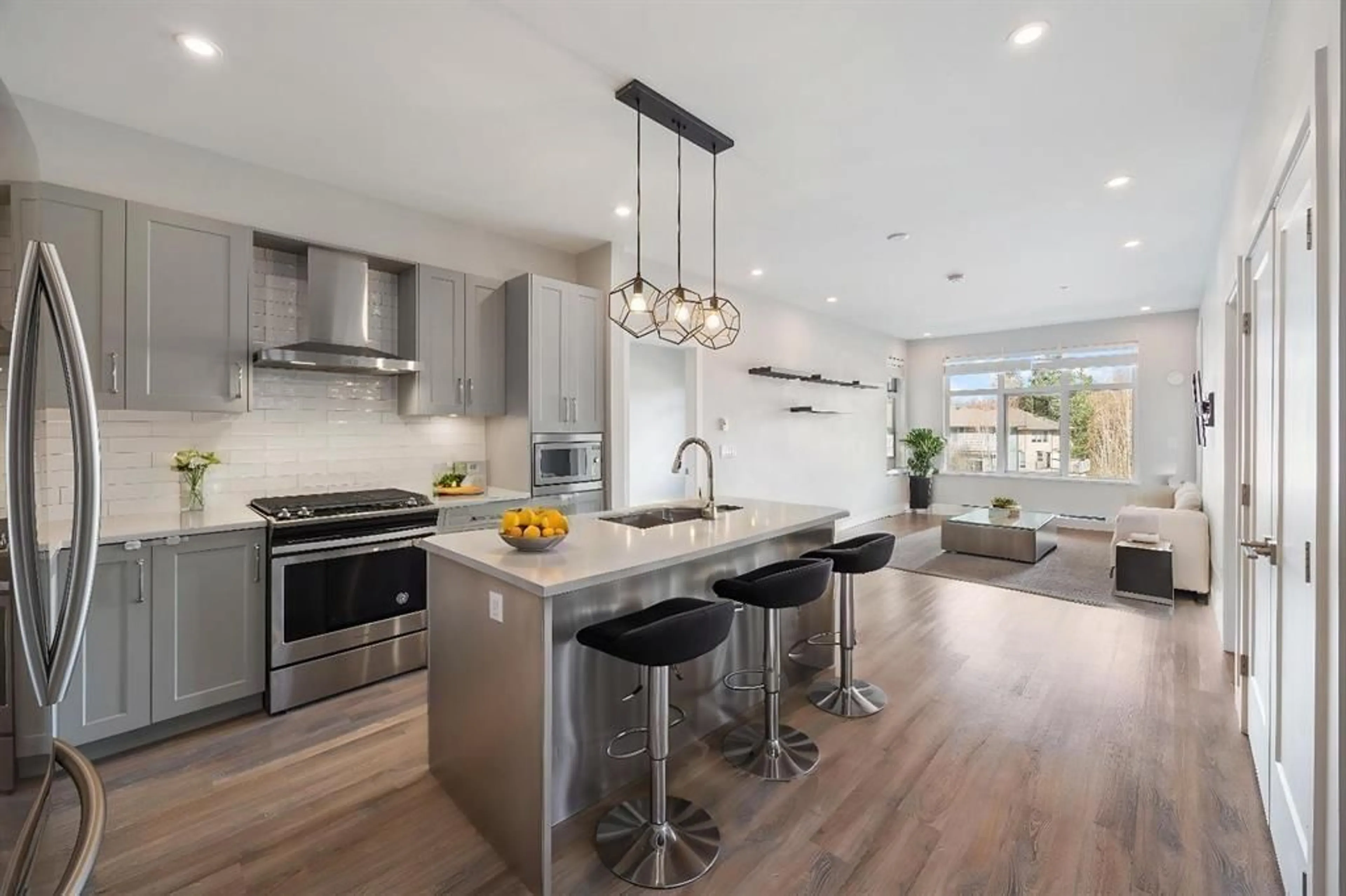 Open concept kitchen, unknown for 412 - 15436 31, Surrey British Columbia V3Z1H3