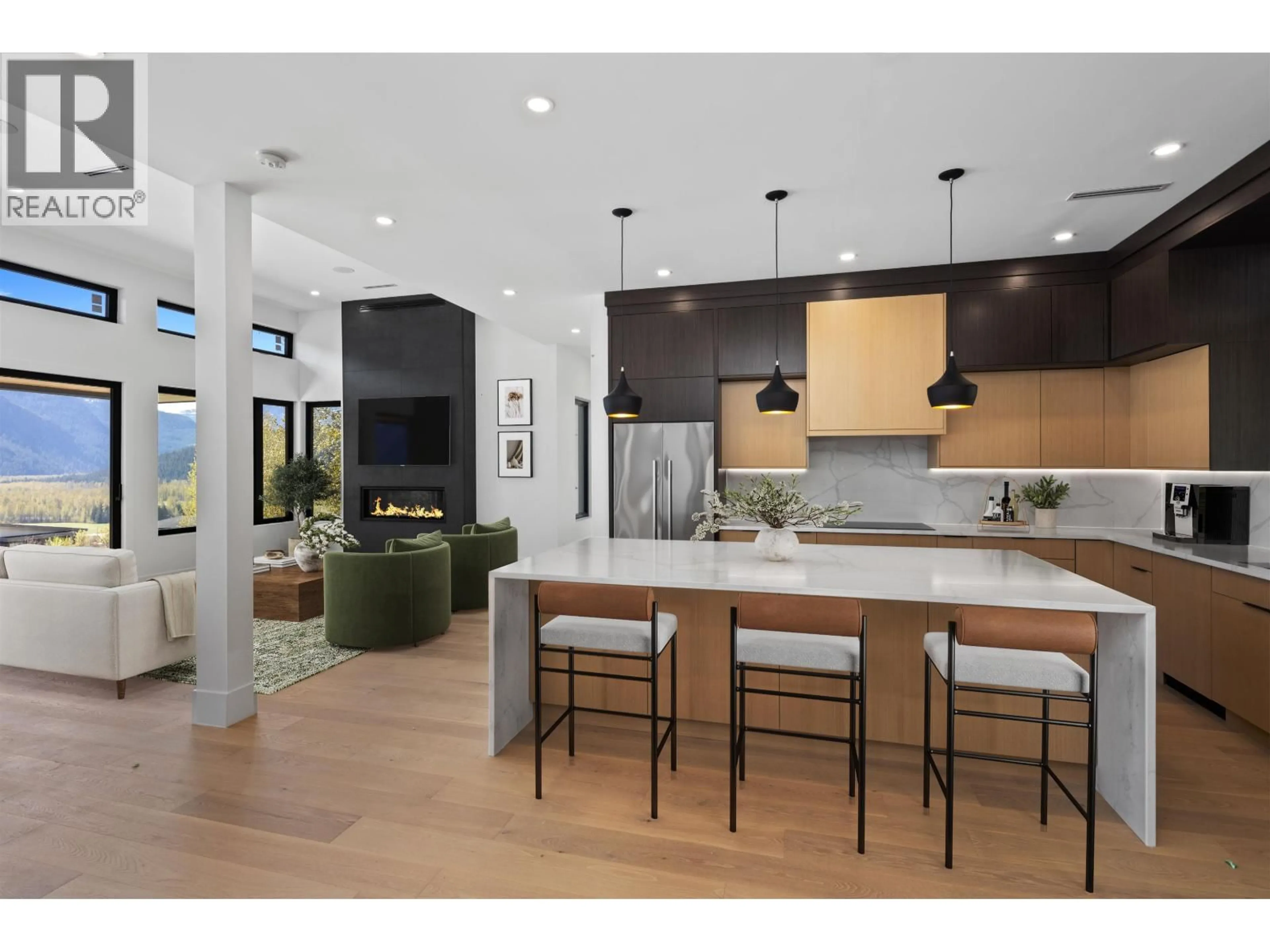 Open concept kitchen, unknown for 1608 SISQA PEAK DRIVE, Pemberton British Columbia V0N2L1