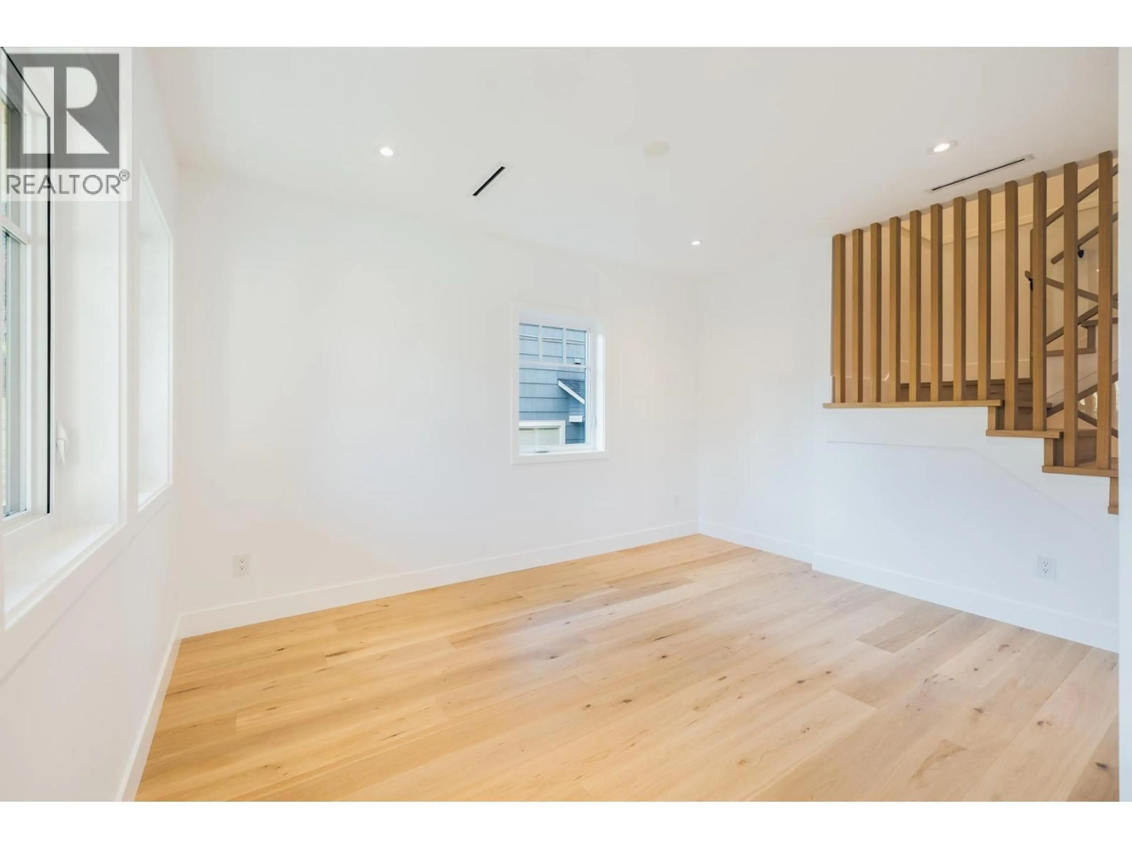 A pic of a room for 263 6TH STREET, North Vancouver British Columbia V7M1K7