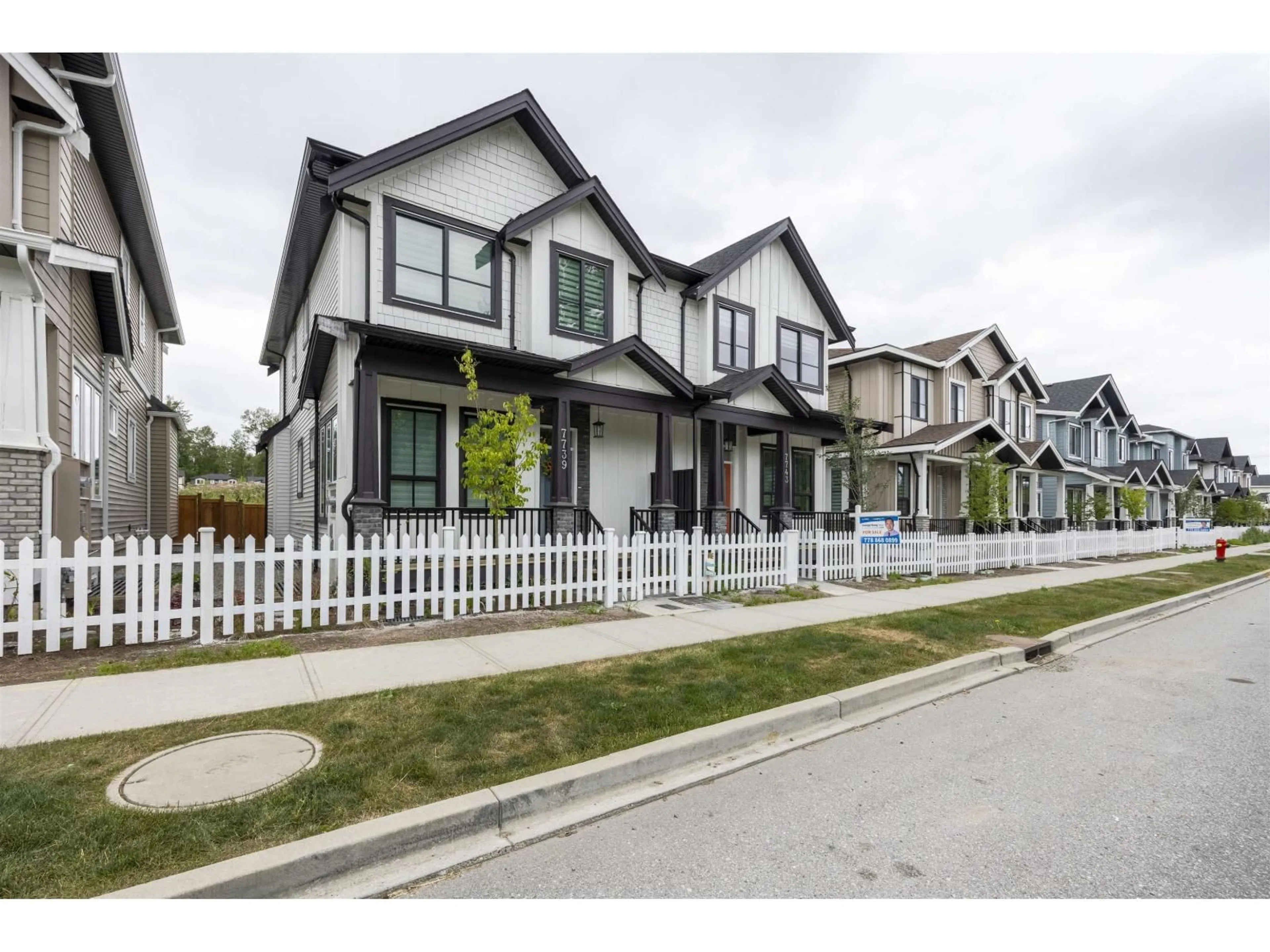 Home with vinyl exterior material, street for 7683 197, Langley British Columbia V2Y3T4