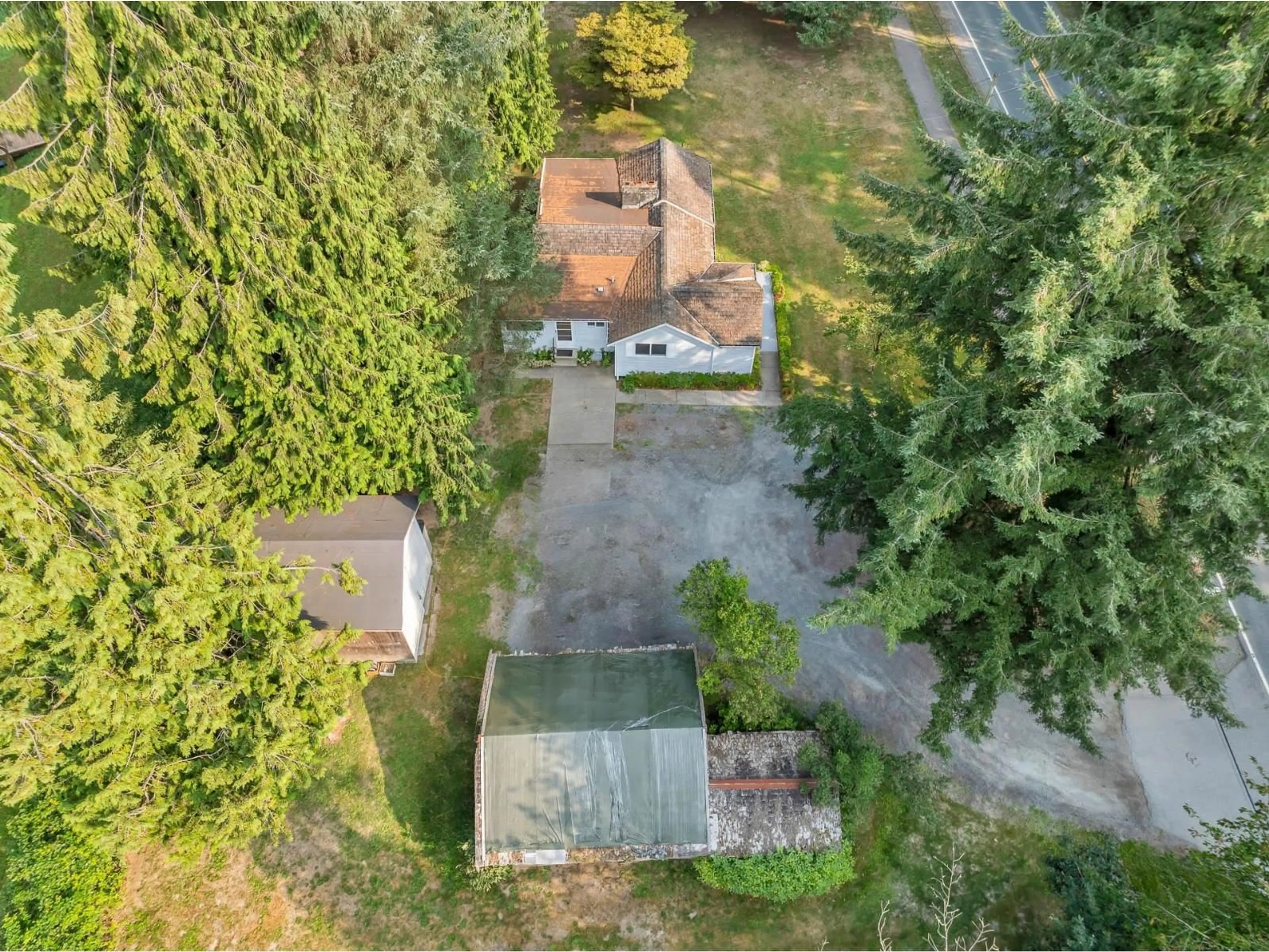A pic from outside/outdoor area/front of a property/back of a property/a pic from drone, street for 8535 192, Surrey British Columbia V4N5W4