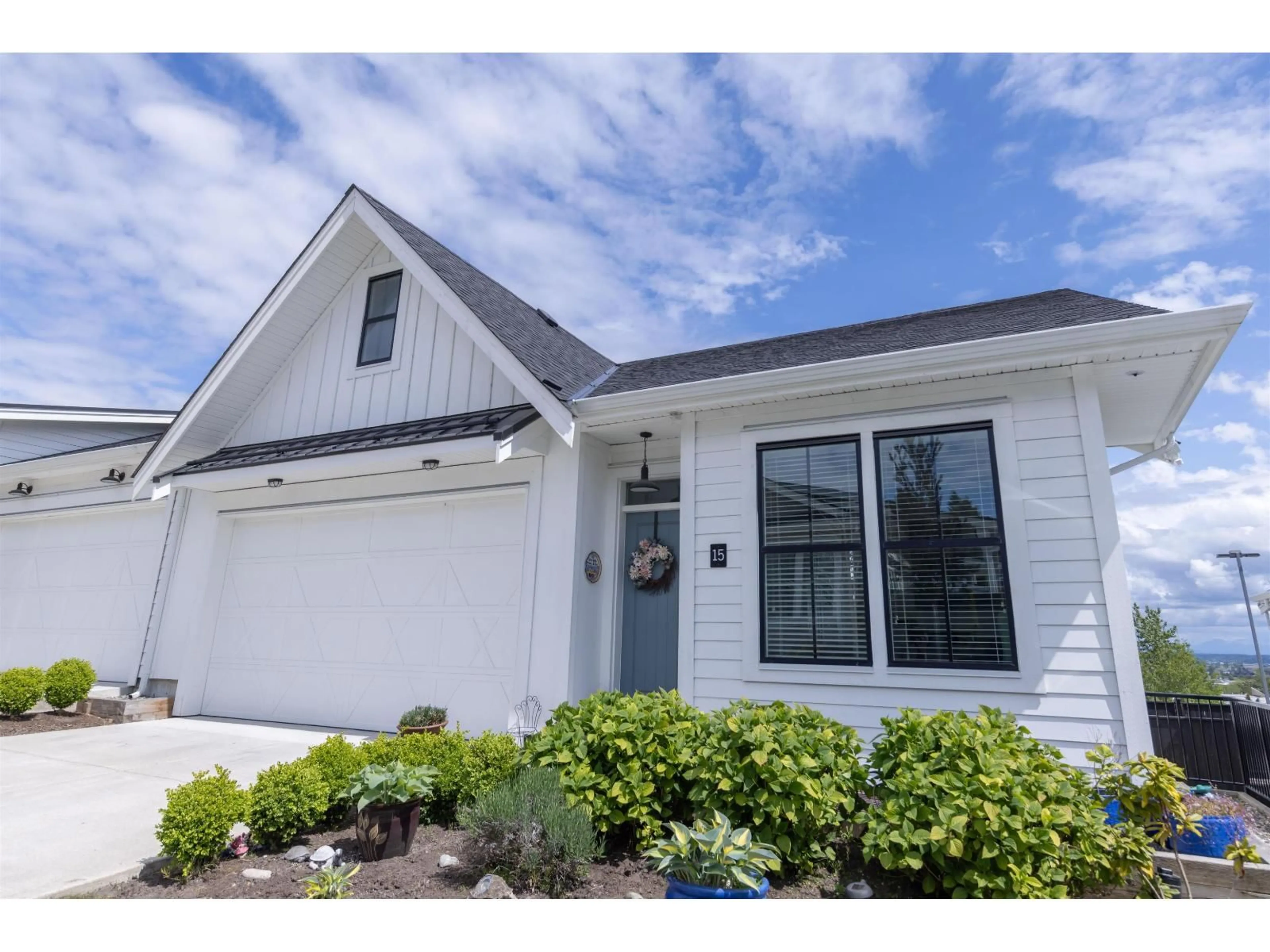 Home with vinyl exterior material, street for 15 - 5528 148, Surrey British Columbia V3S3B4