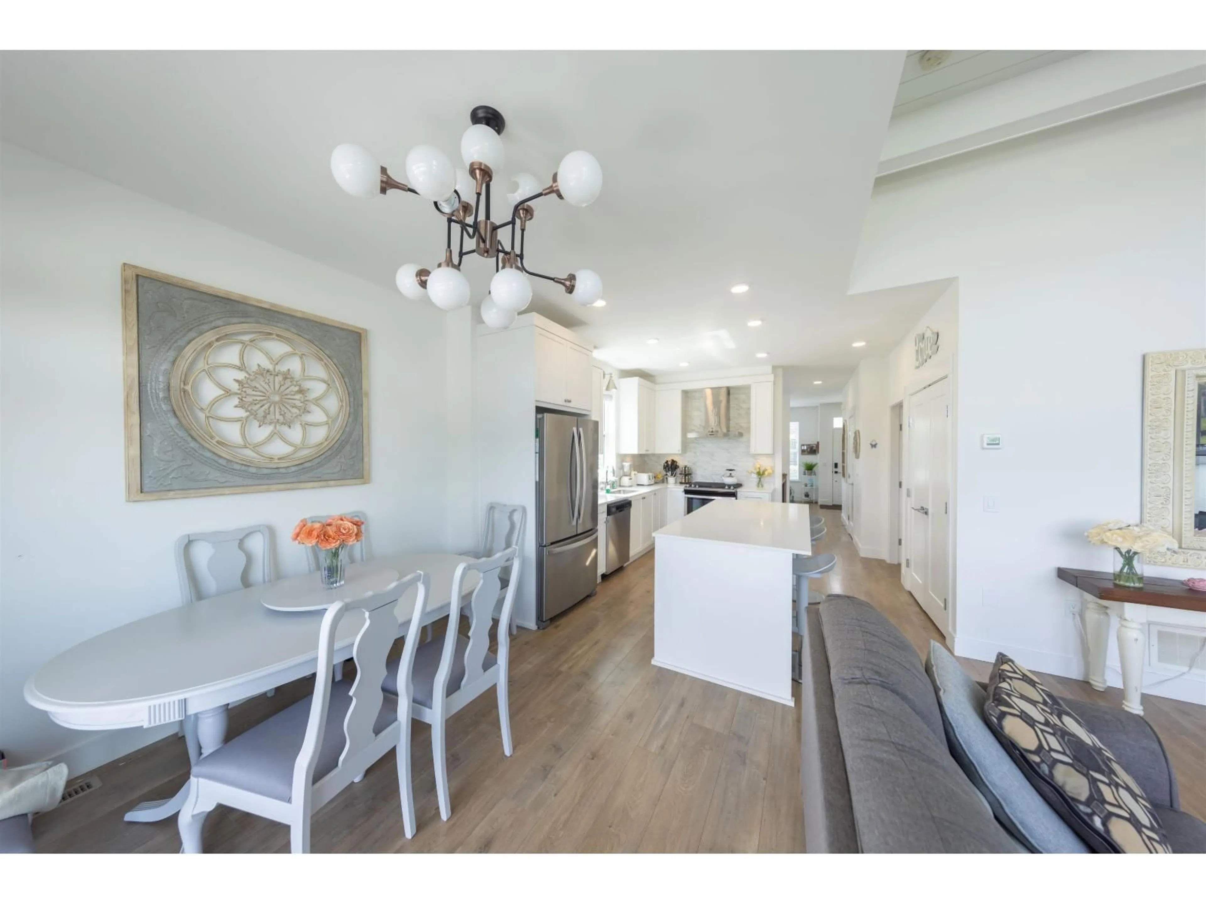 Open concept kitchen, unknown for 15 - 5528 148, Surrey British Columbia V3S3B4