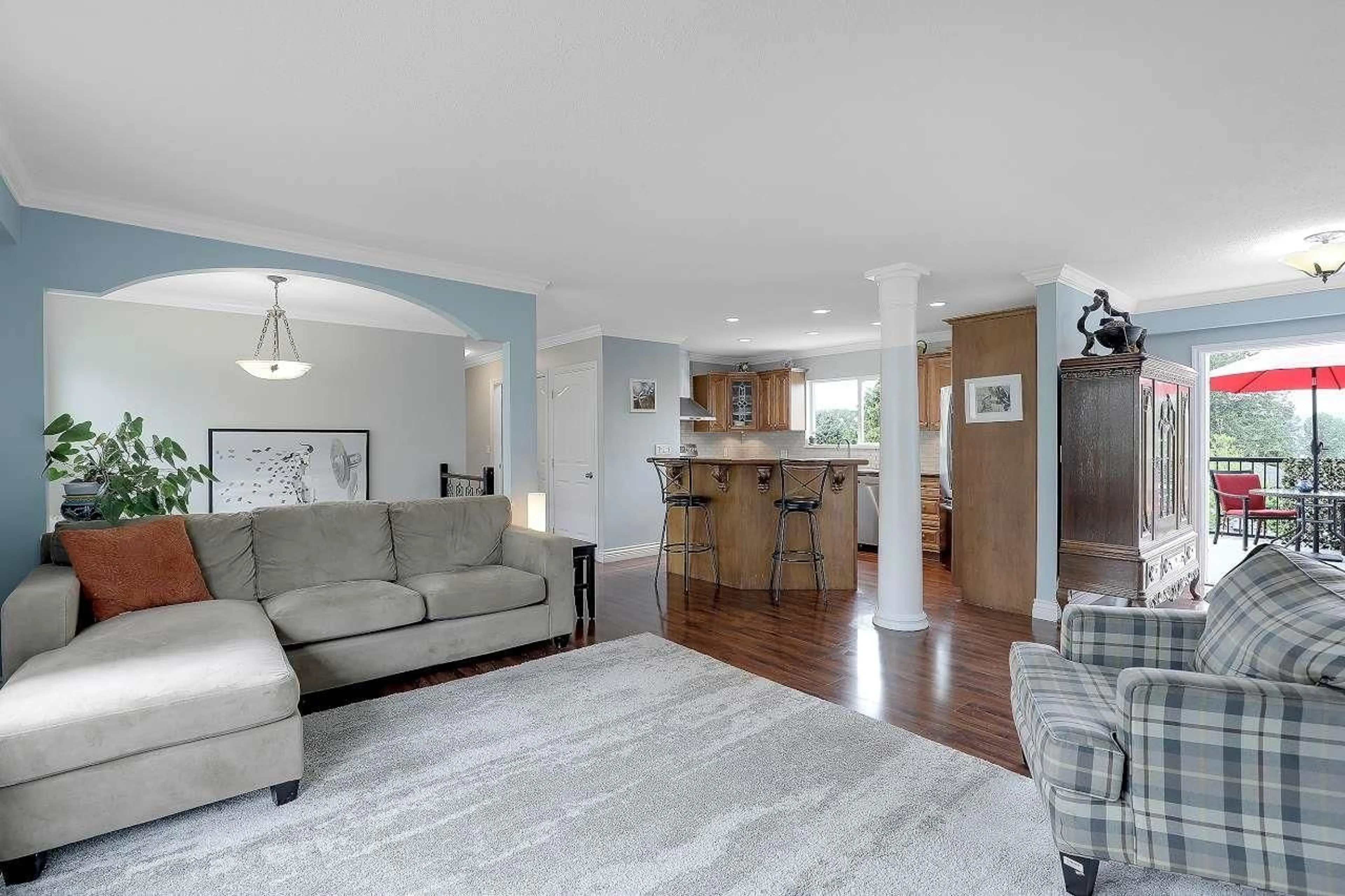 Living room with furniture, unknown for 13361 112A, Surrey British Columbia V3R2G6
