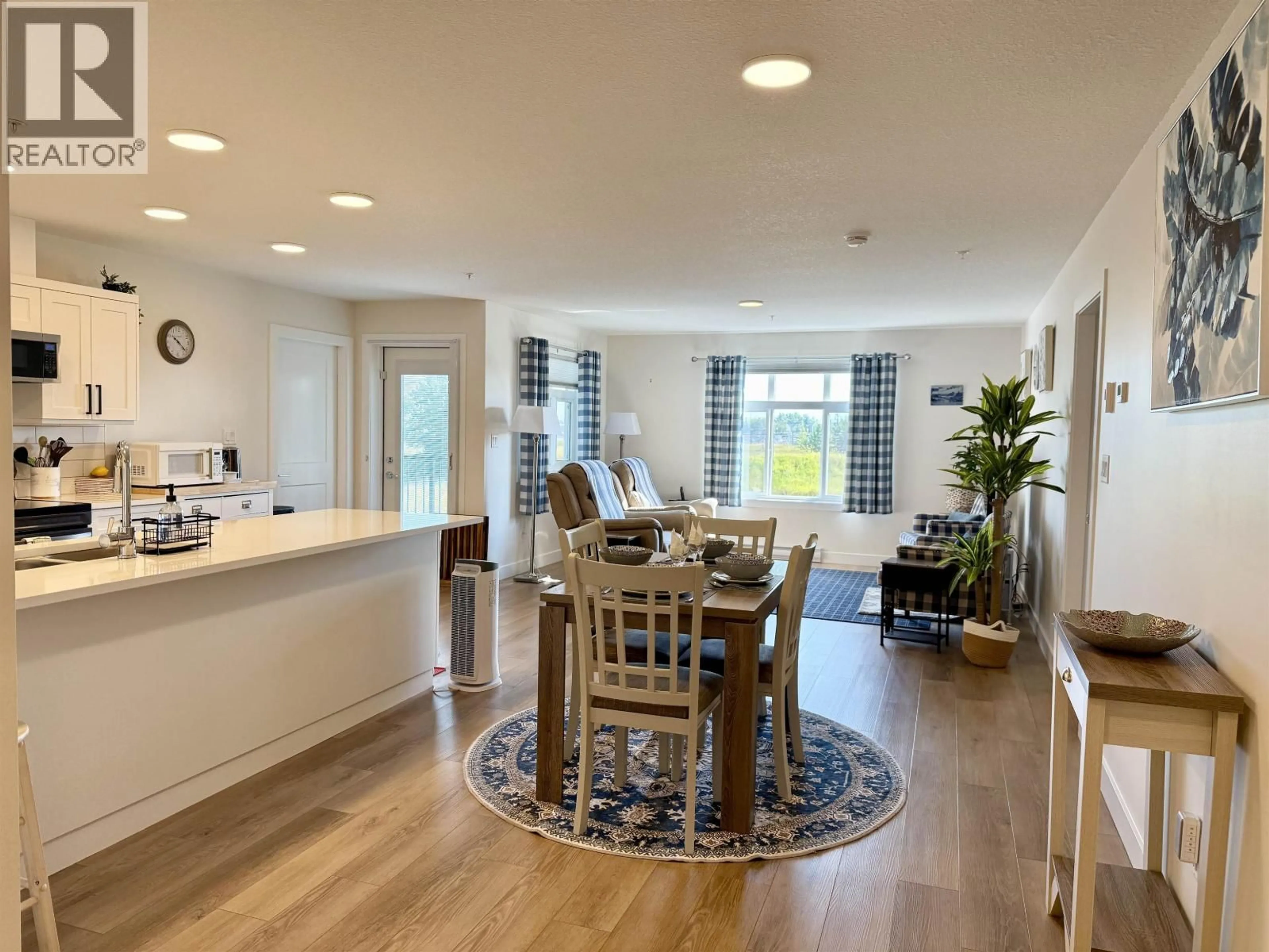 Open concept kitchen, unknown for 106 - 4278 22ND AVENUE, Prince George British Columbia V2N0J4