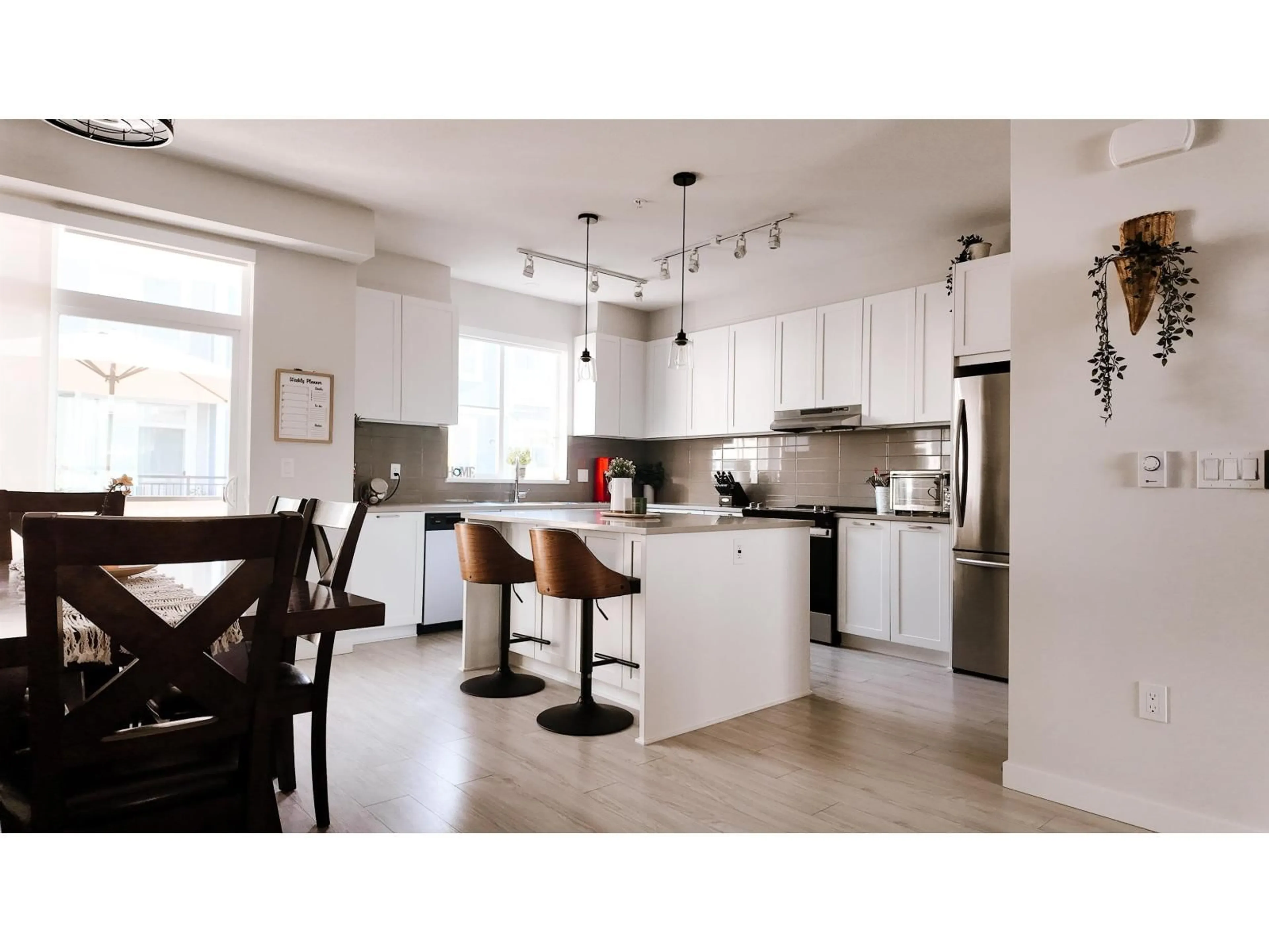 Open concept kitchen, unknown for 131 - 8335 NELSON, Mission British Columbia V4S0E4