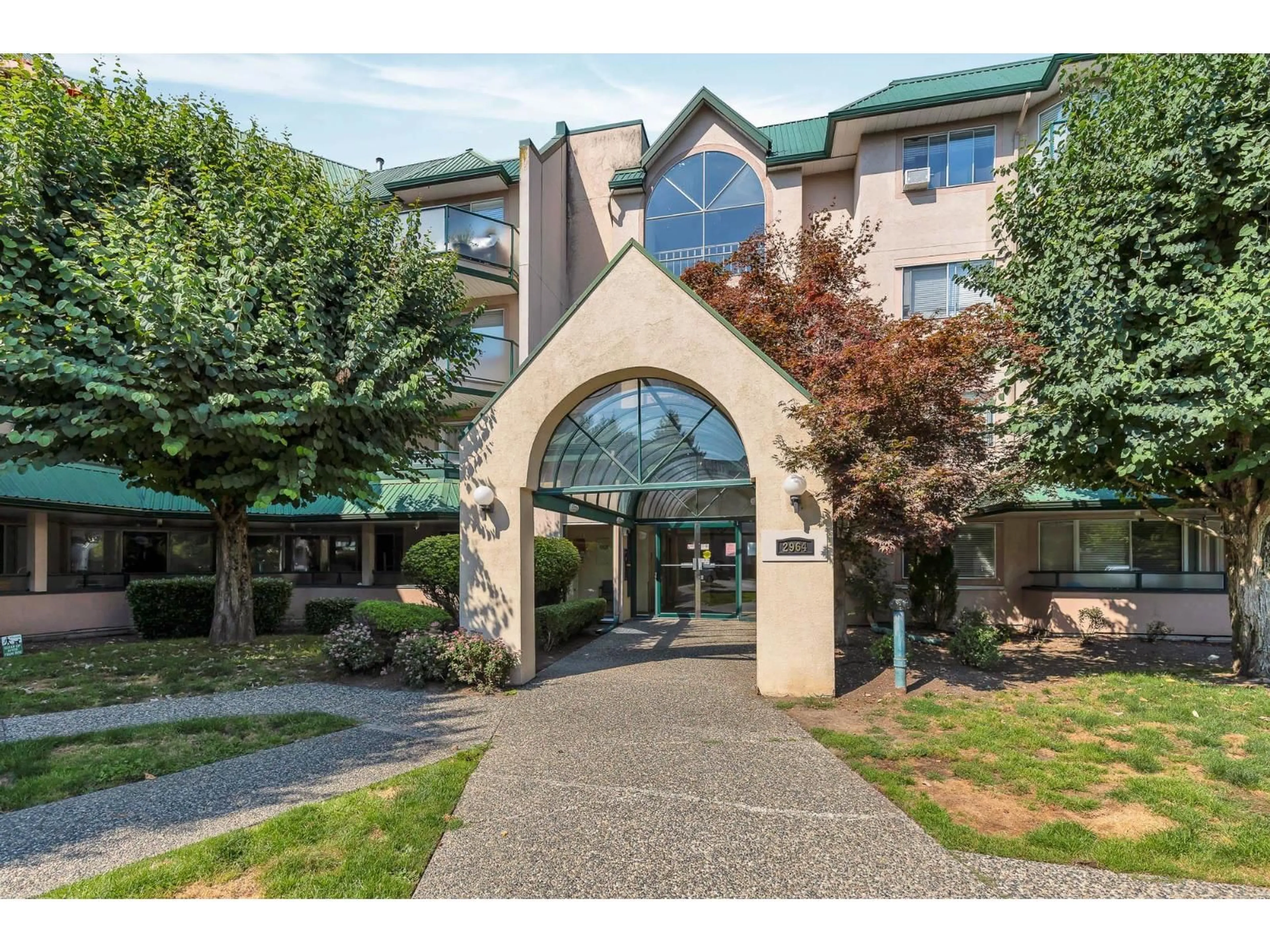 Indoor foyer for 315 - 2964 TRETHEWEY, Abbotsford British Columbia V2T6P4