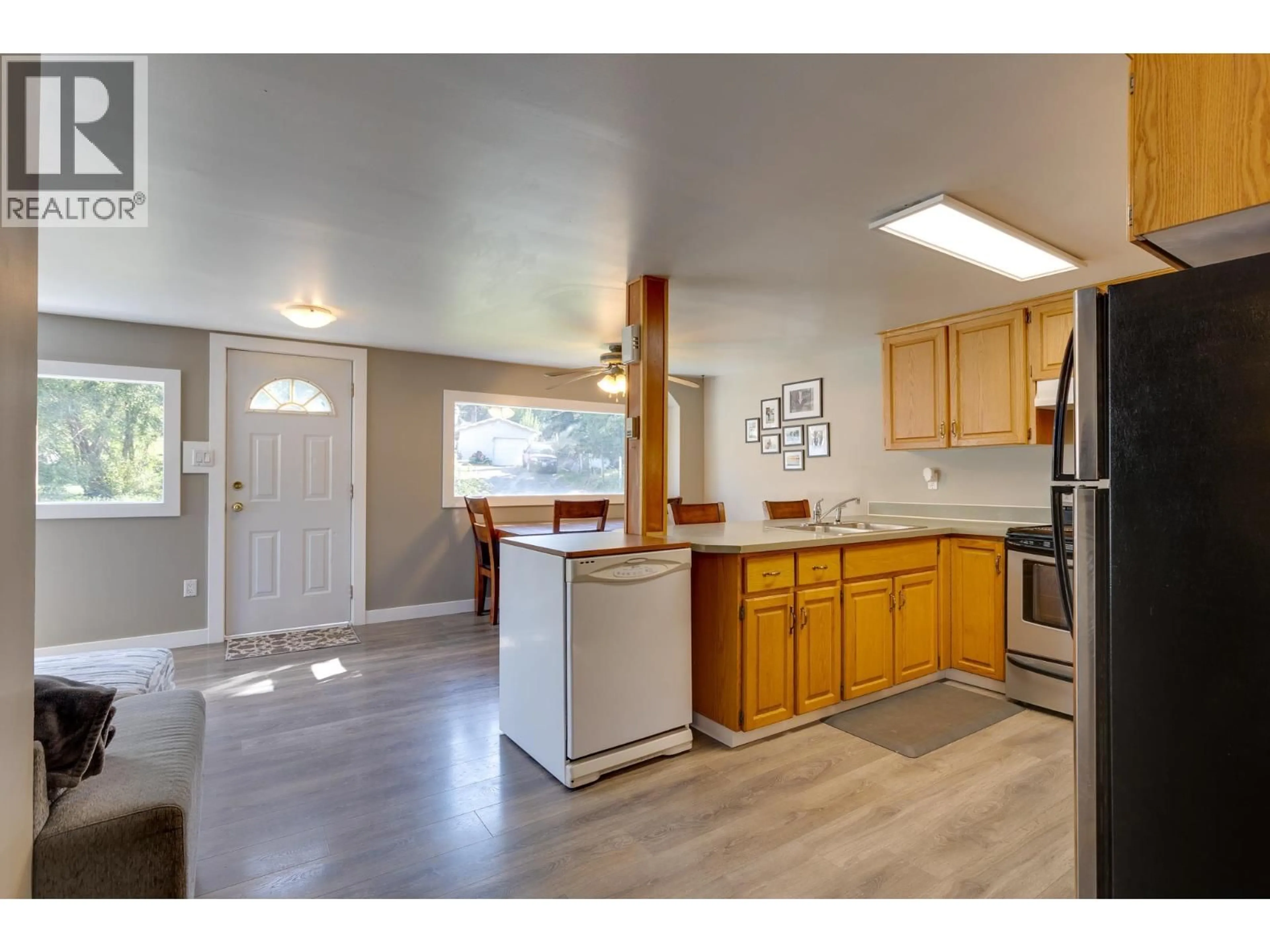 Open concept kitchen, unknown for 2871 MEYER ROAD, Prince George British Columbia V2K1M2