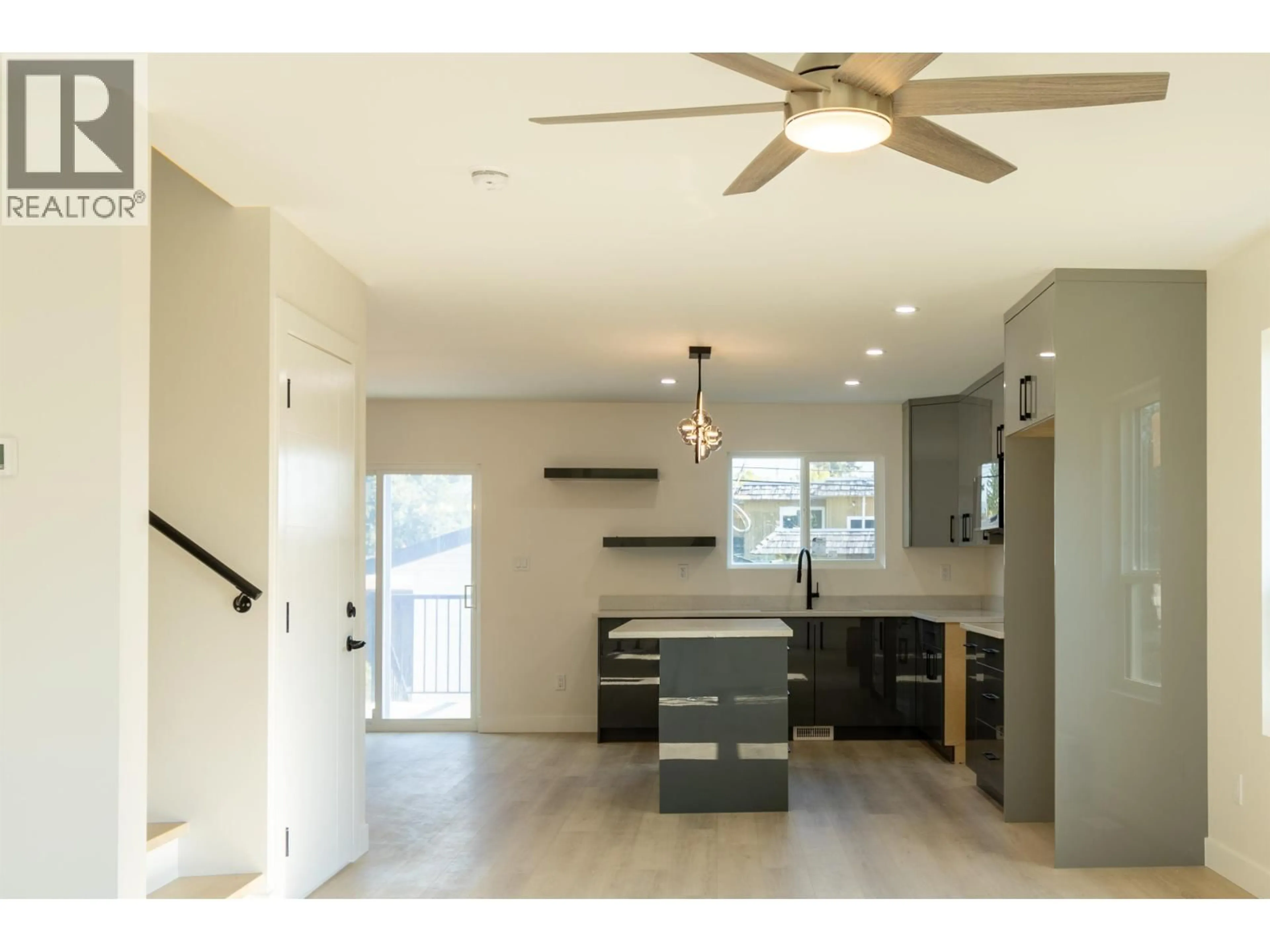 Open concept kitchen, unknown for 1980 12TH AVENUE, Prince George British Columbia V2M1R9