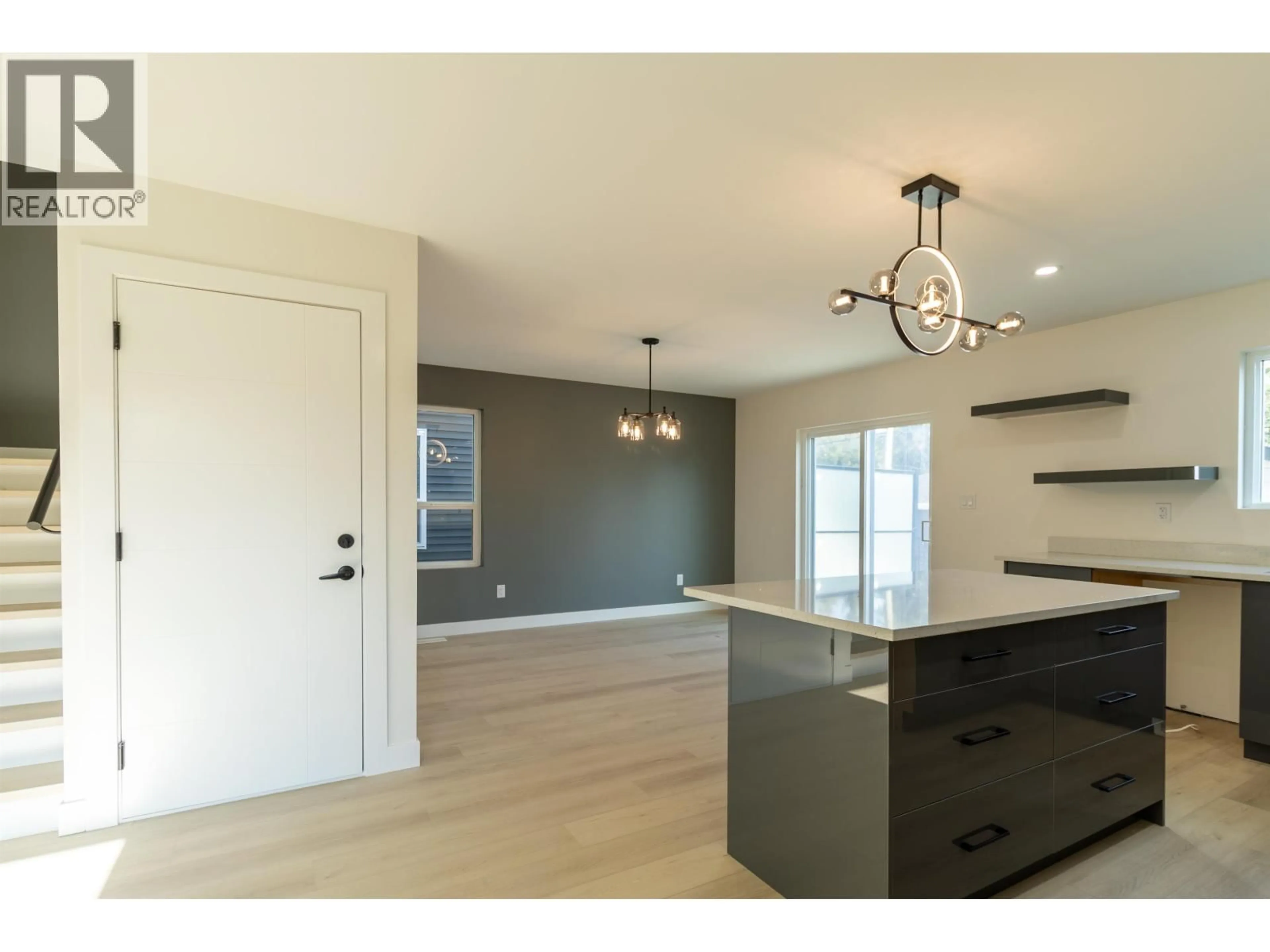 Open concept kitchen, unknown for 1980 12TH AVENUE, Prince George British Columbia V2M1R9