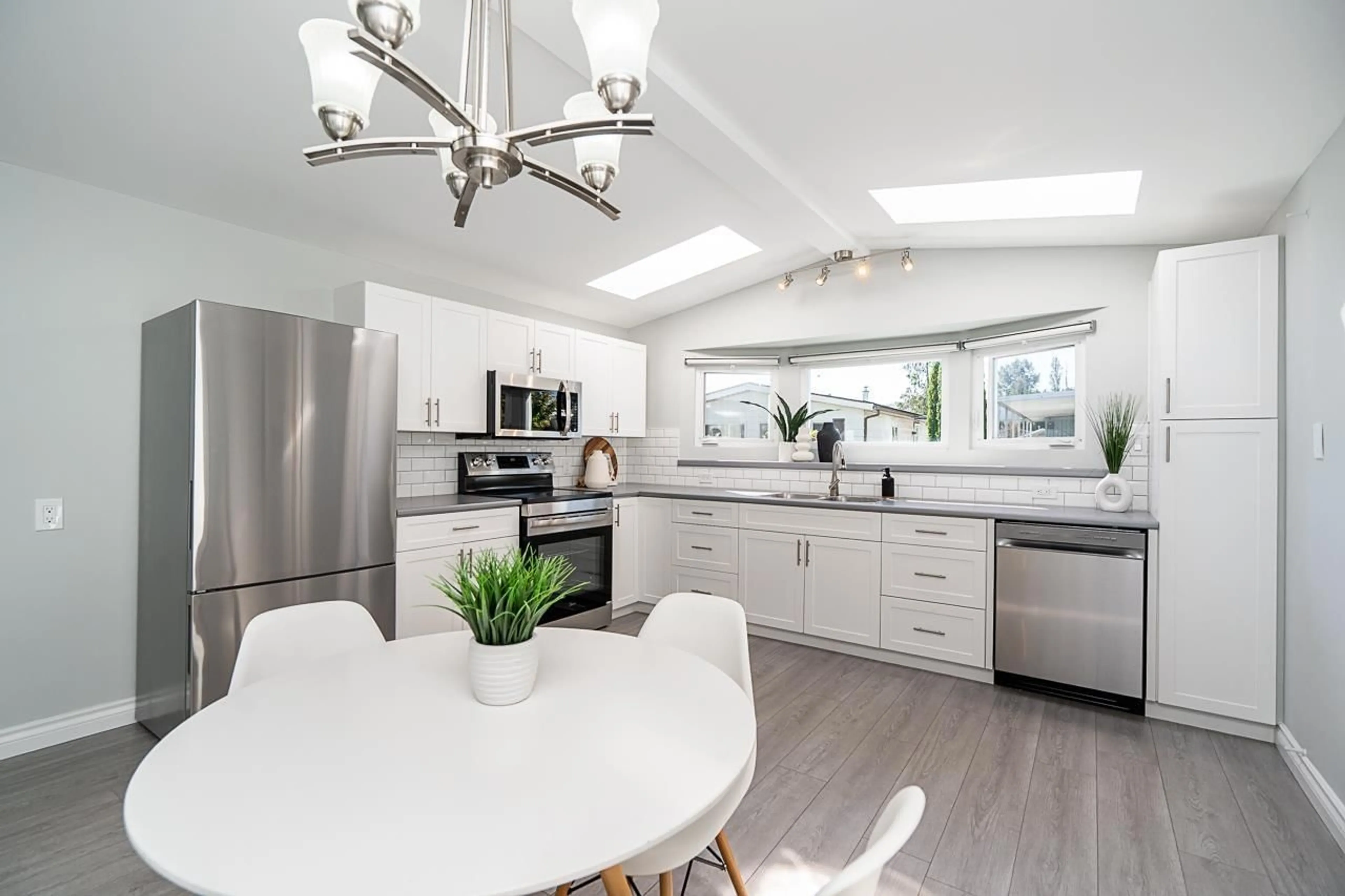 Open concept kitchen, unknown for 69 - 8254 134, Surrey British Columbia V3W6M2