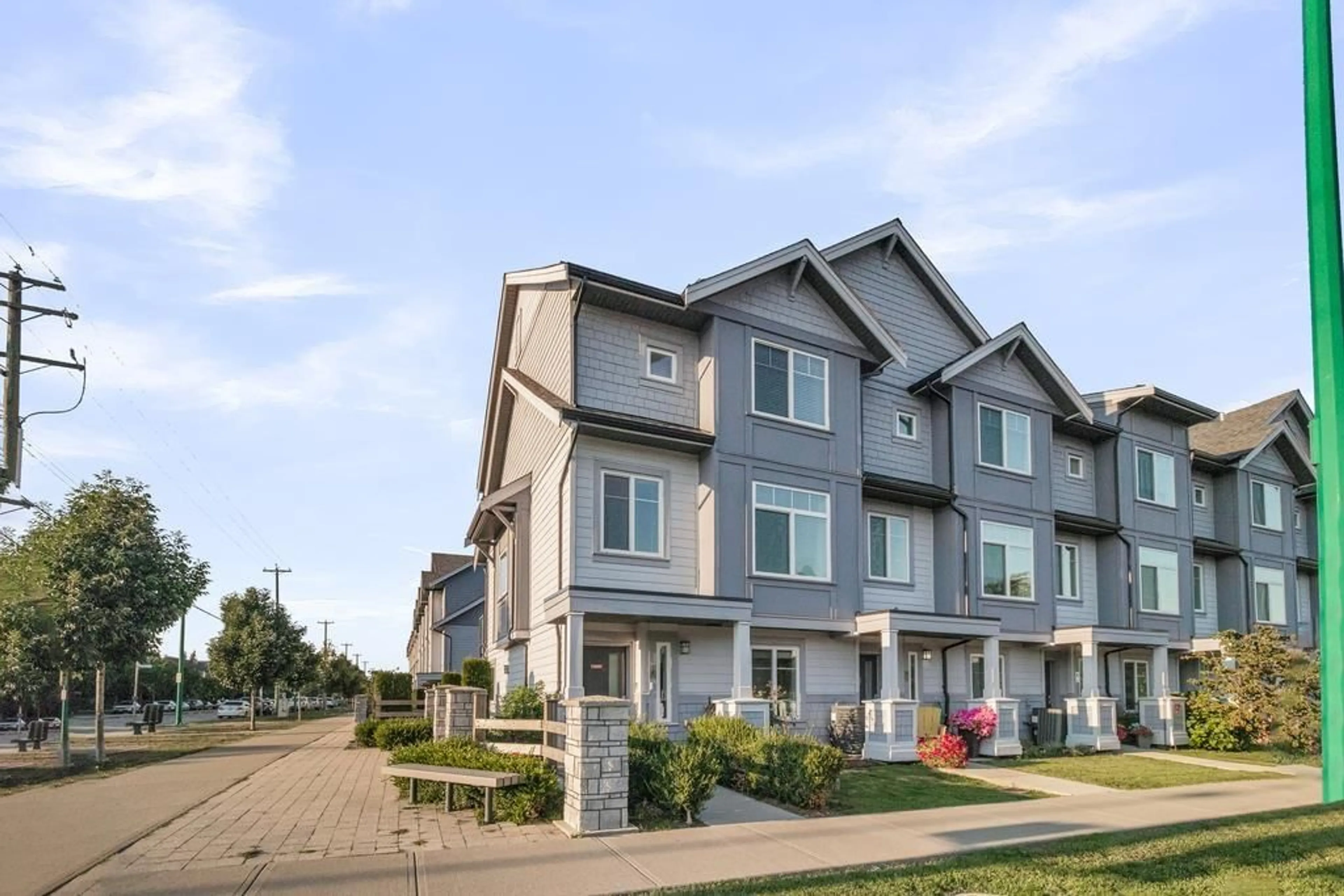 Home with vinyl exterior material, street for 10 - 19239 70TH, Surrey British Columbia V4N6S8
