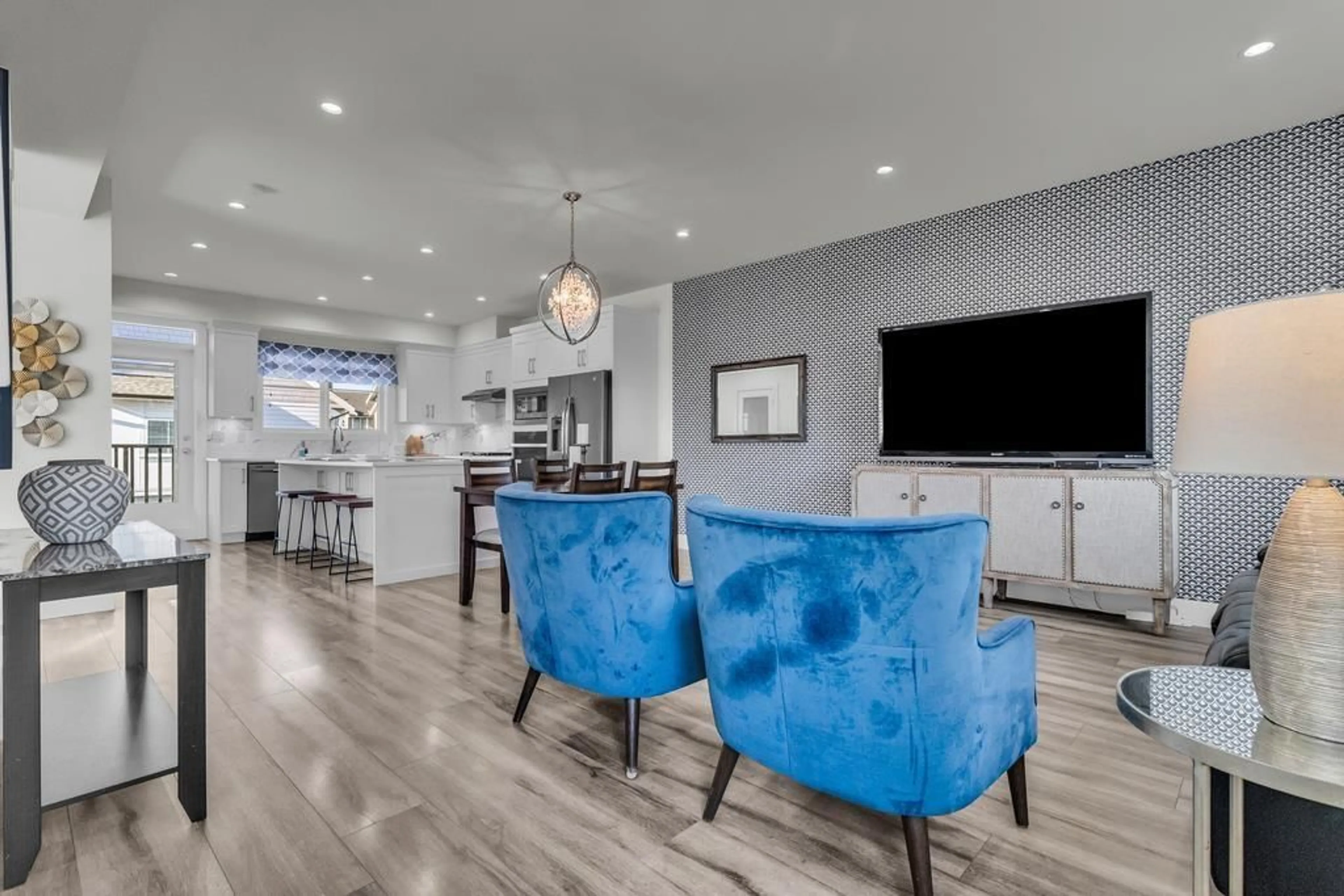 Open concept kitchen, unknown for 10 - 19239 70TH, Surrey British Columbia V4N6S8