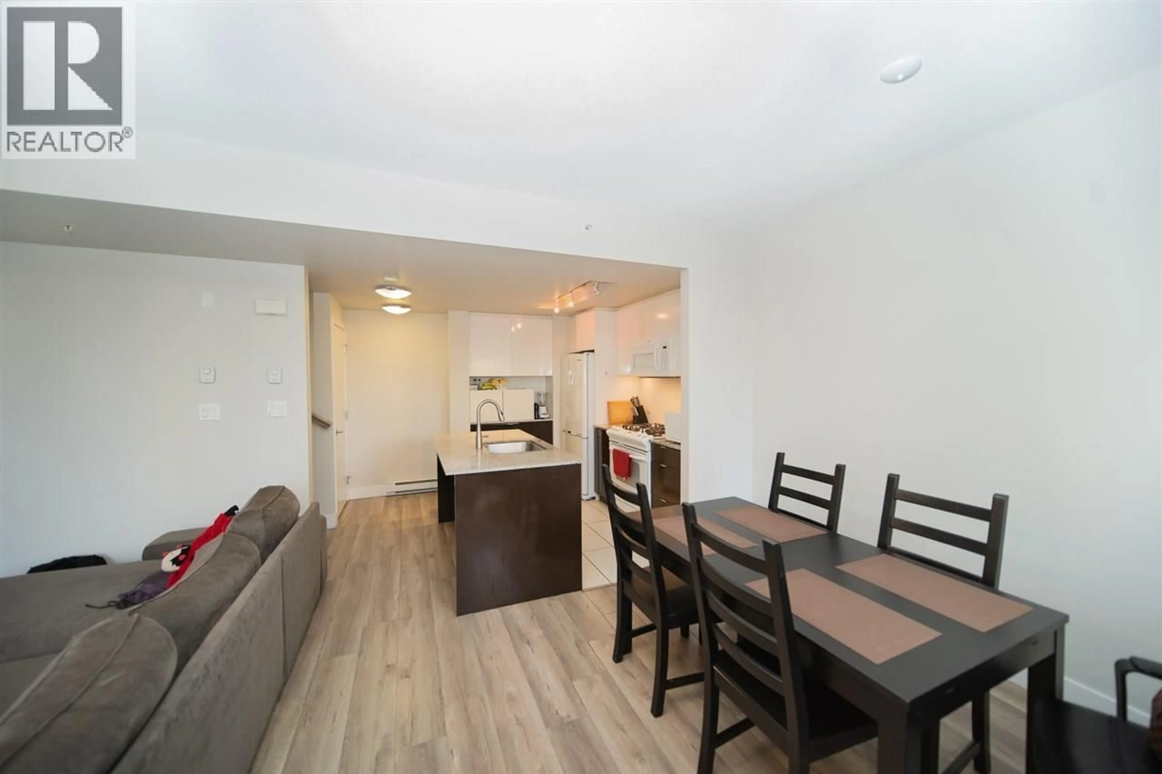 Dining room, wood/laminate floor for 4848 HAZEL STREET, Burnaby British Columbia V5H4T3