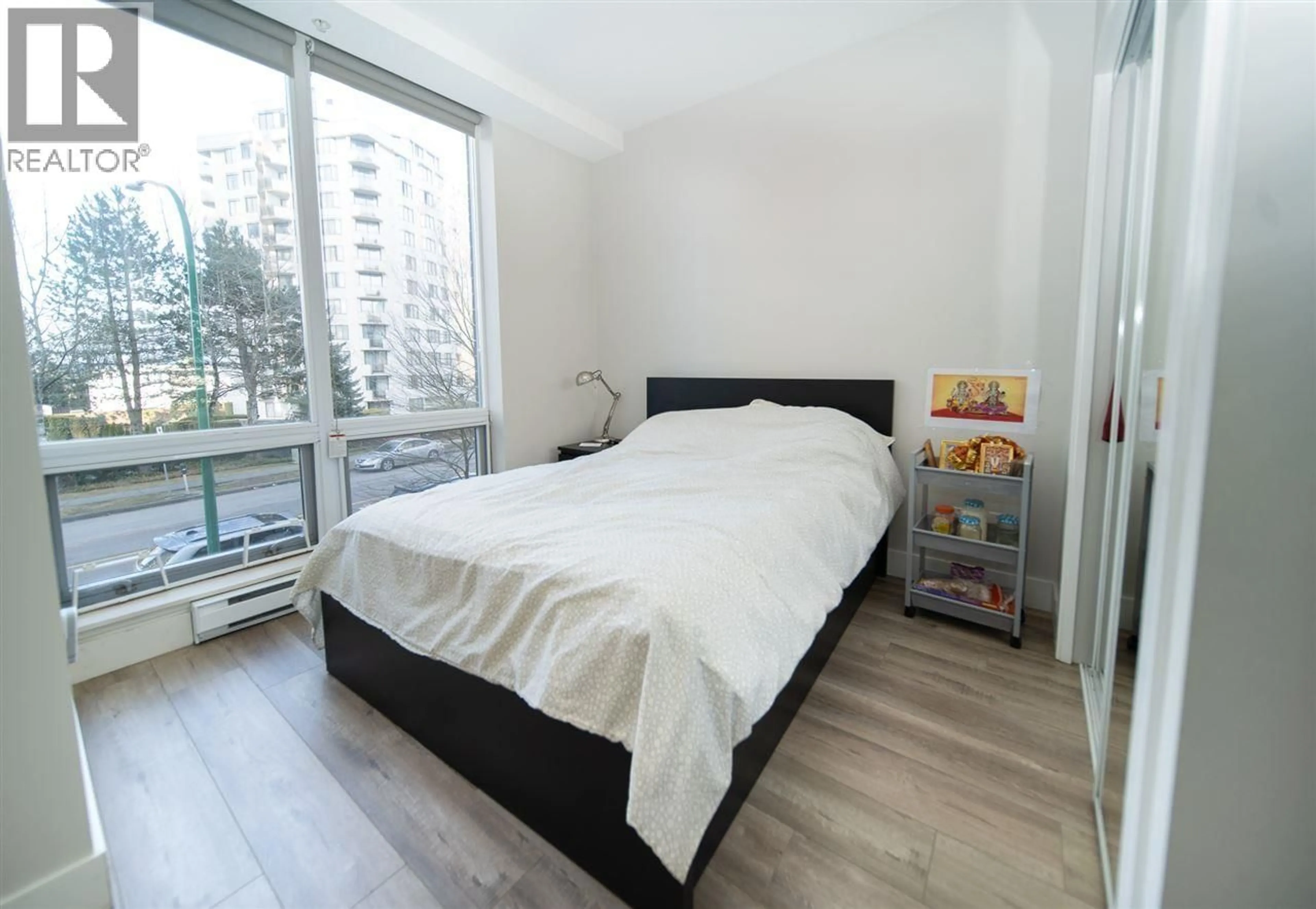 Bedroom with bed, unknown for 4848 HAZEL STREET, Burnaby British Columbia V5H4T3