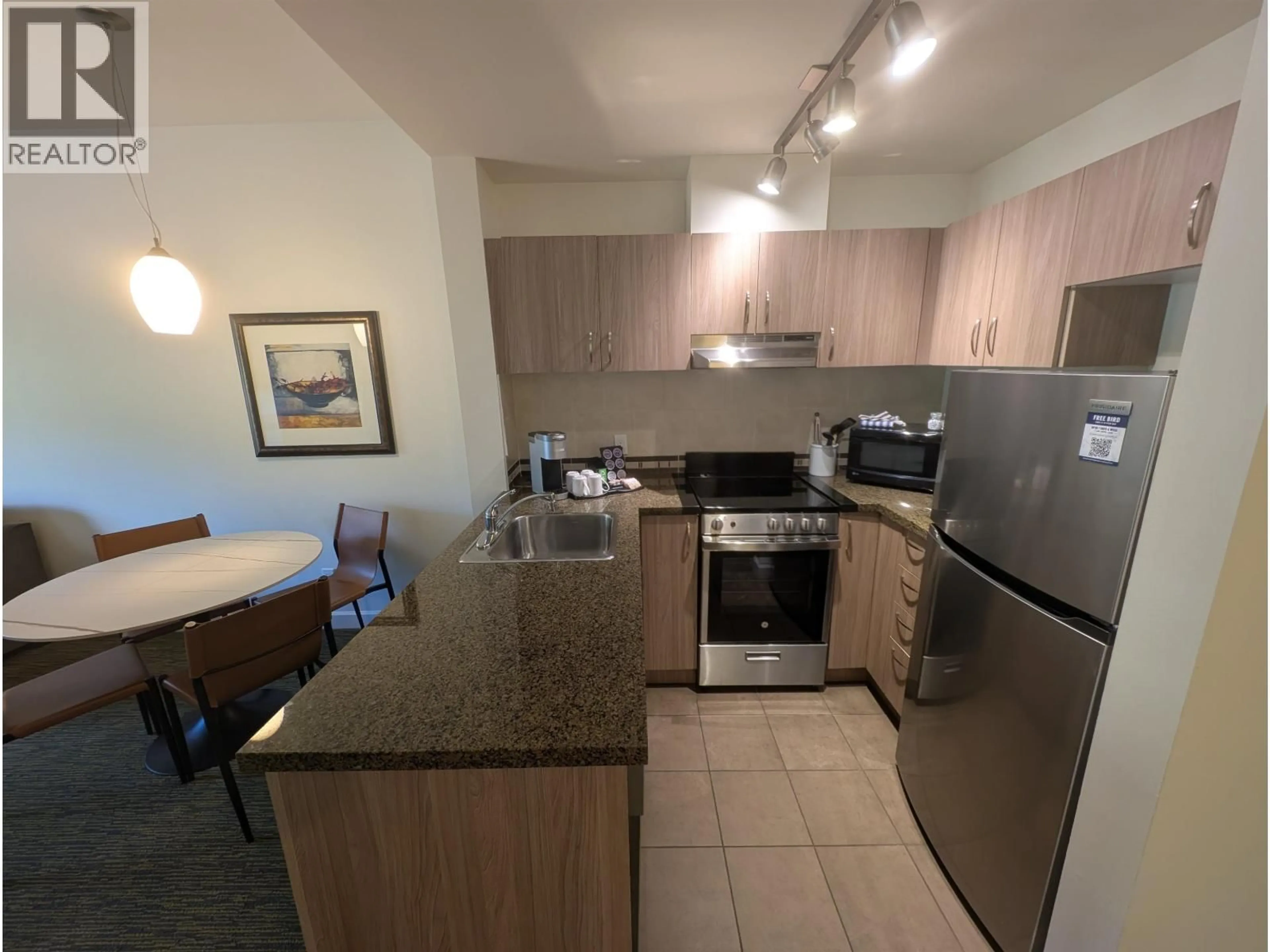 Standard kitchen, unknown for 217 - 40900 TANTALUS ROAD, Squamish British Columbia V8B0R2