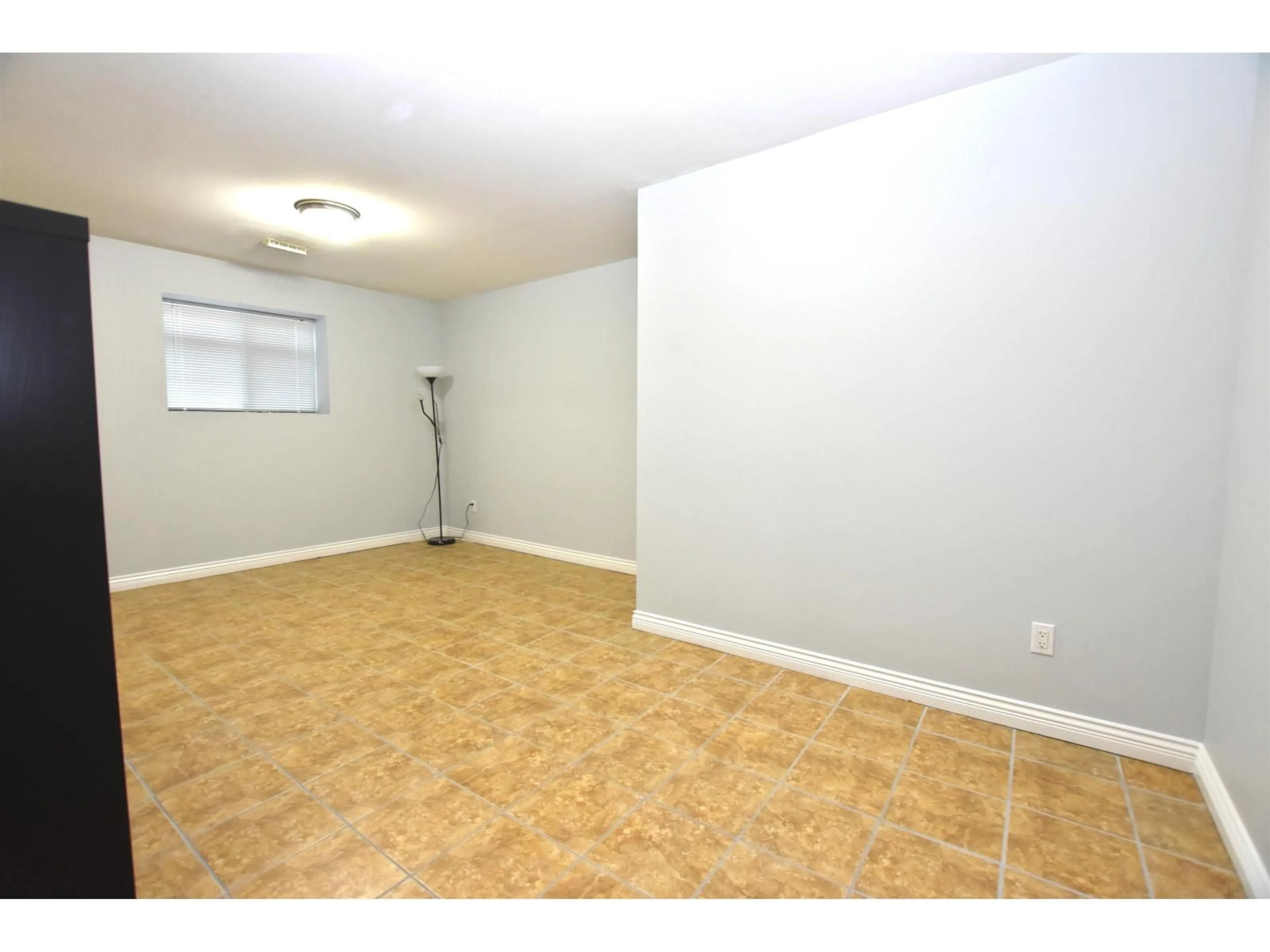 A pic of a room for 14858 74, Surrey British Columbia V3S0T9