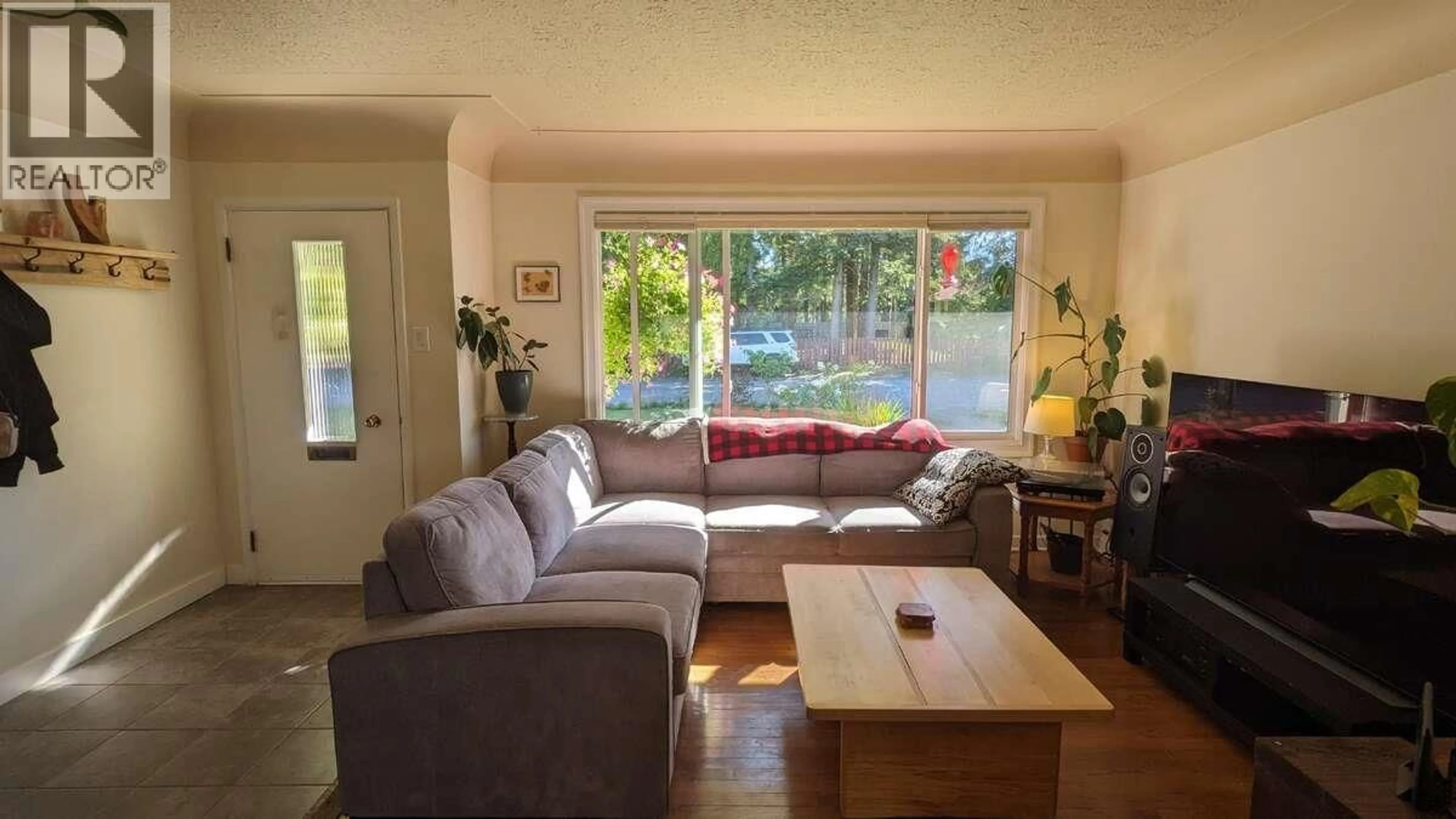 Living room with furniture, unknown for 3303 THOMAS STREET, Terrace British Columbia V8G3G4