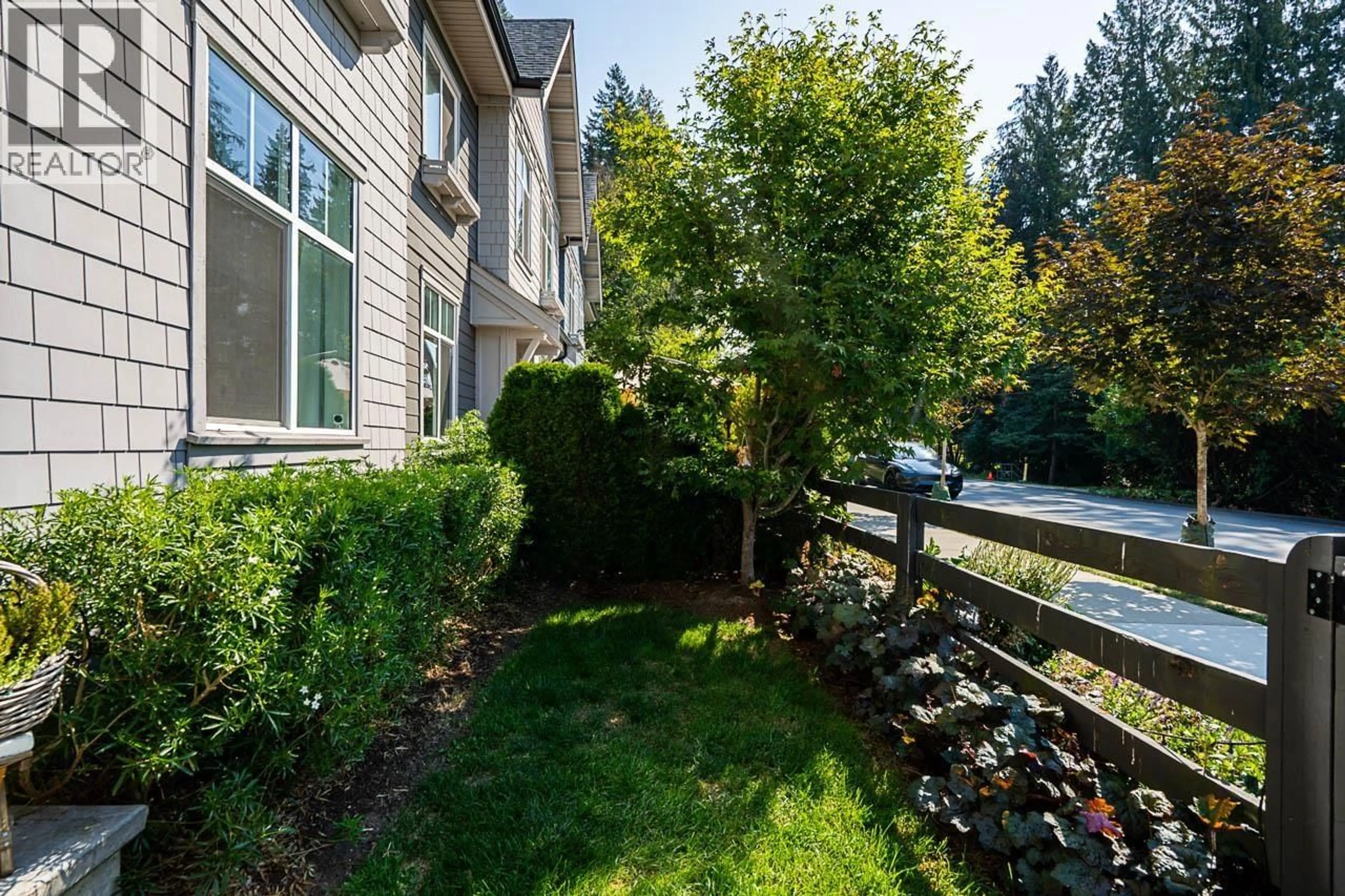 Patio, street for 108 - 3529 BAYCREST AVENUE, Coquitlam British Columbia V3B2W7