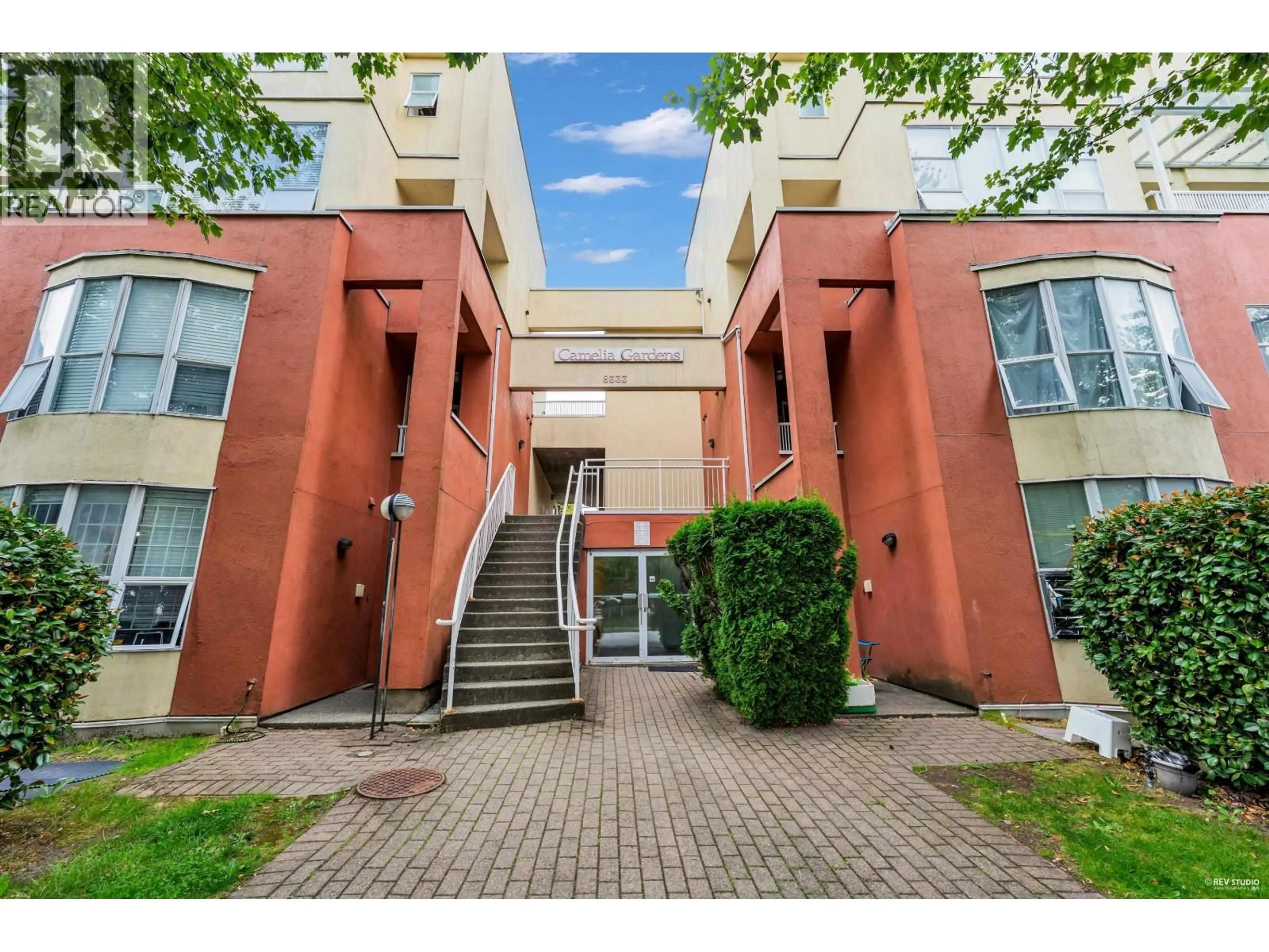 Indoor foyer for 363 - 8333 JONES ROAD, Richmond British Columbia V6Y3W9