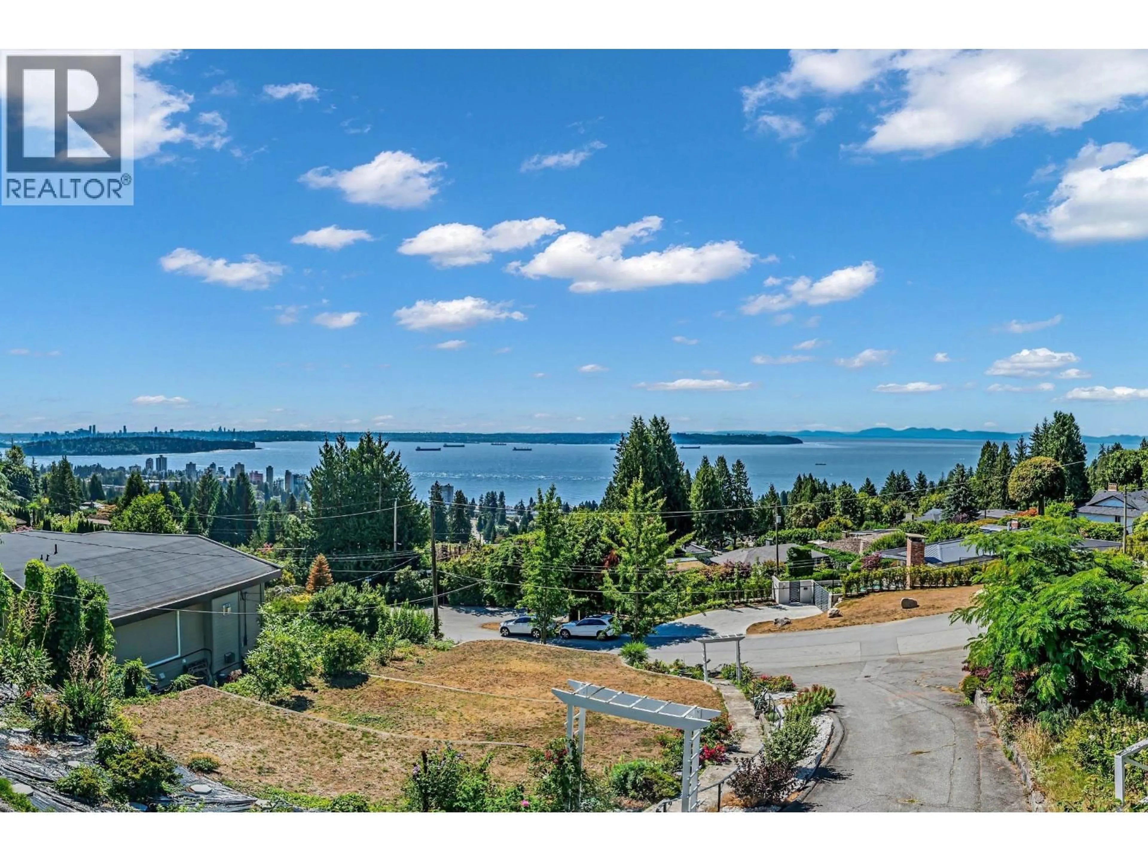 A pic from outside/outdoor area/front of a property/back of a property/a pic from drone, water/lake/river/ocean view for 2030 RUSSET WAY, West Vancouver British Columbia V7V3B4