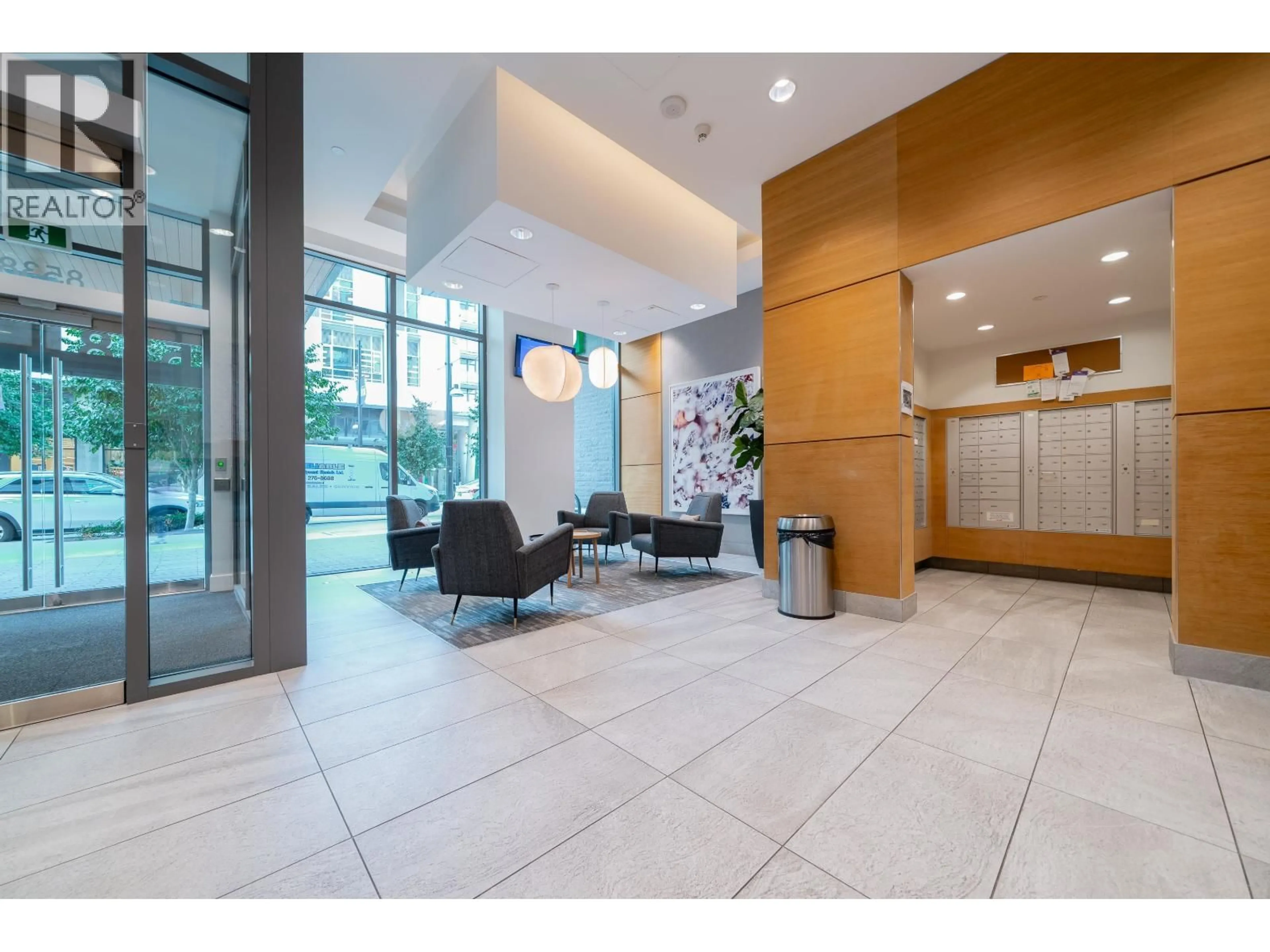 Indoor foyer for 1807 - 8538 RIVER DISTRICT CROSSING, Vancouver British Columbia V5S0C9