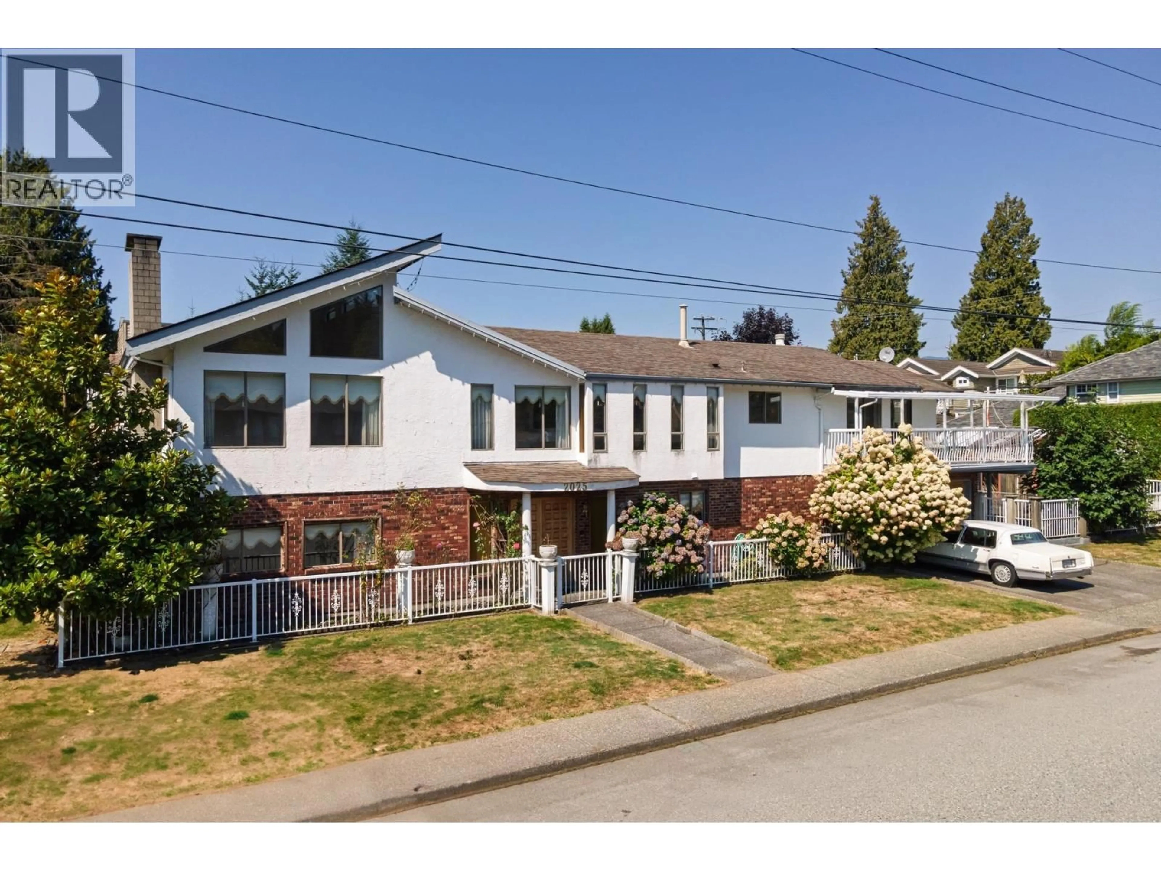 Unknown for 2025 ST. ANDREWS AVENUE, North Vancouver British Columbia V7L3M4