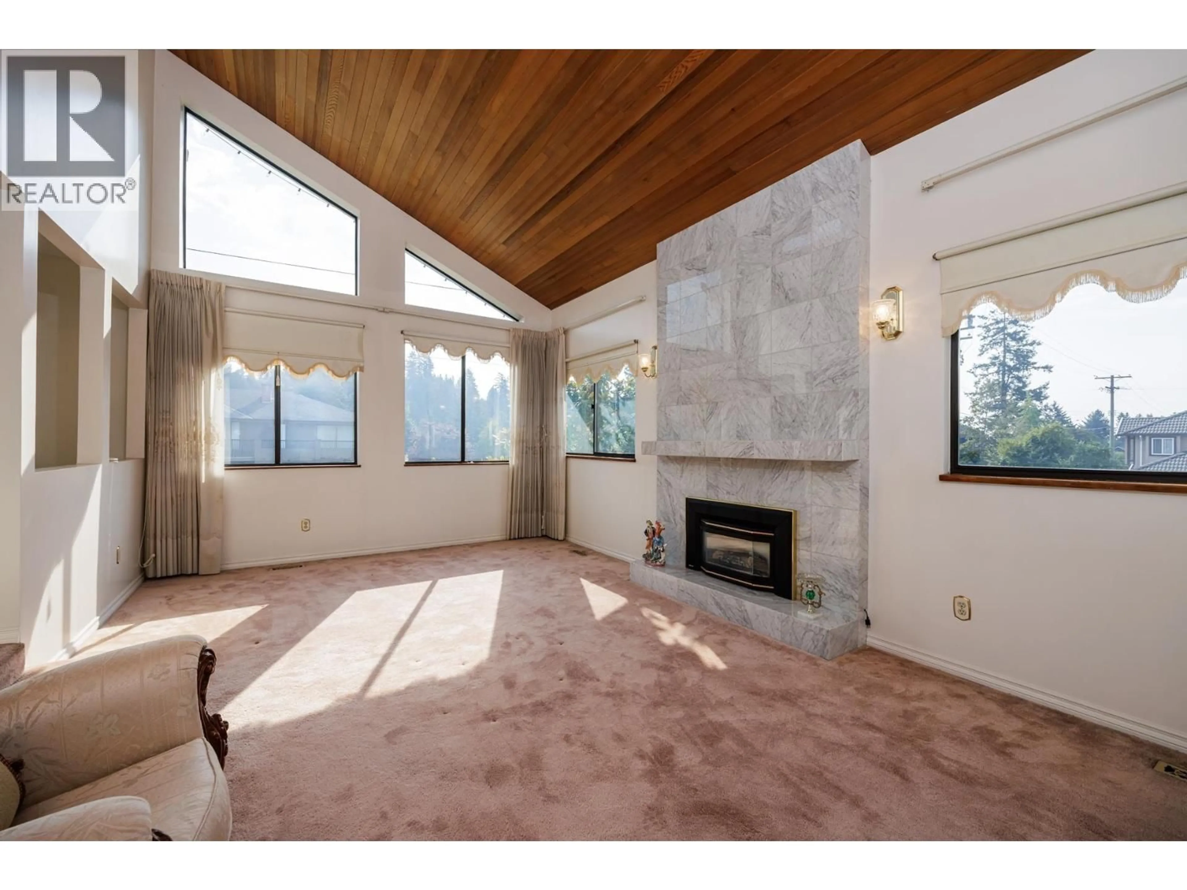 Unknown for 2025 ST. ANDREWS AVENUE, North Vancouver British Columbia V7L3M4