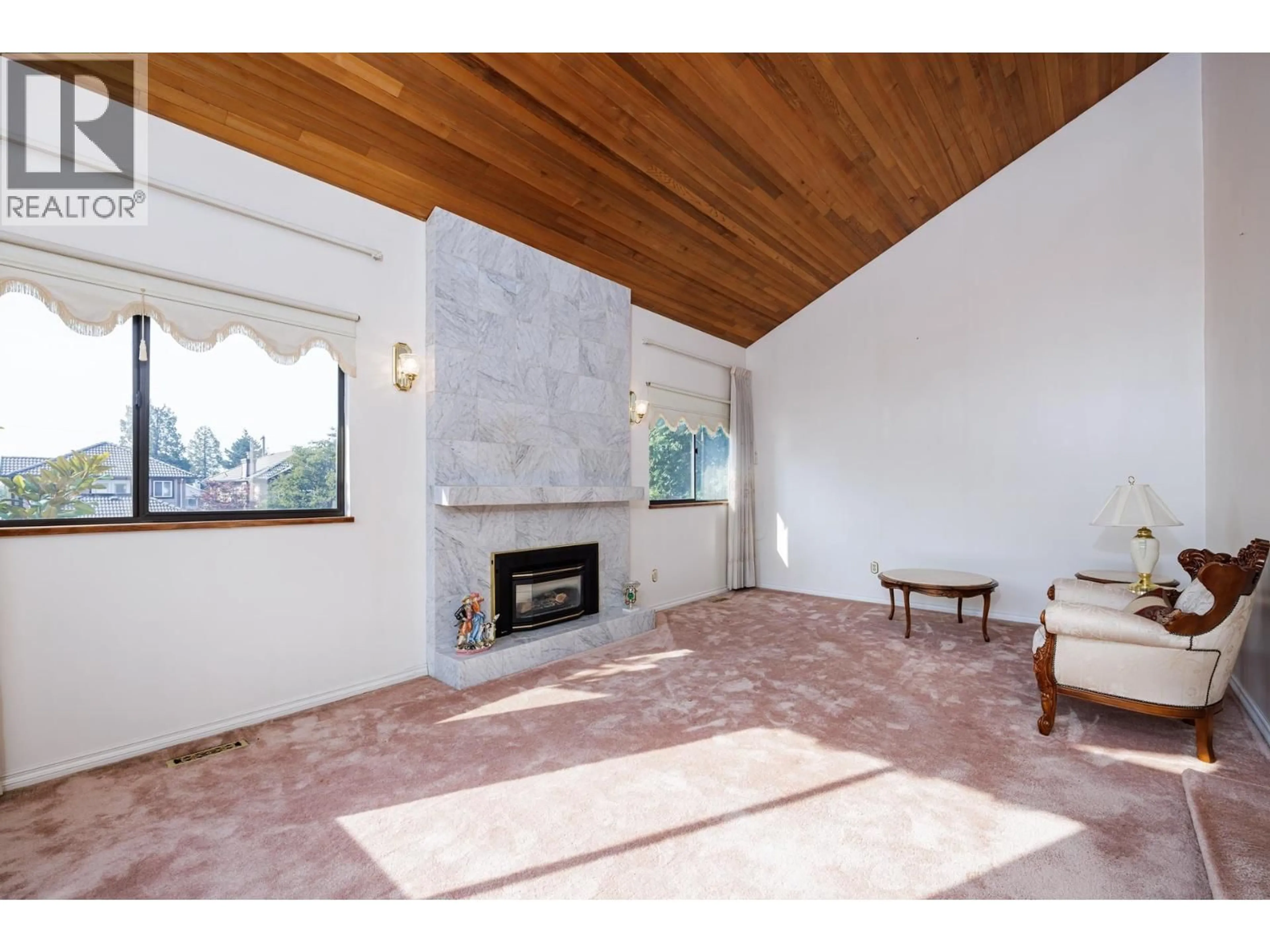 Living room with furniture, unknown for 2025 ST. ANDREWS AVENUE, North Vancouver British Columbia V7L3M4