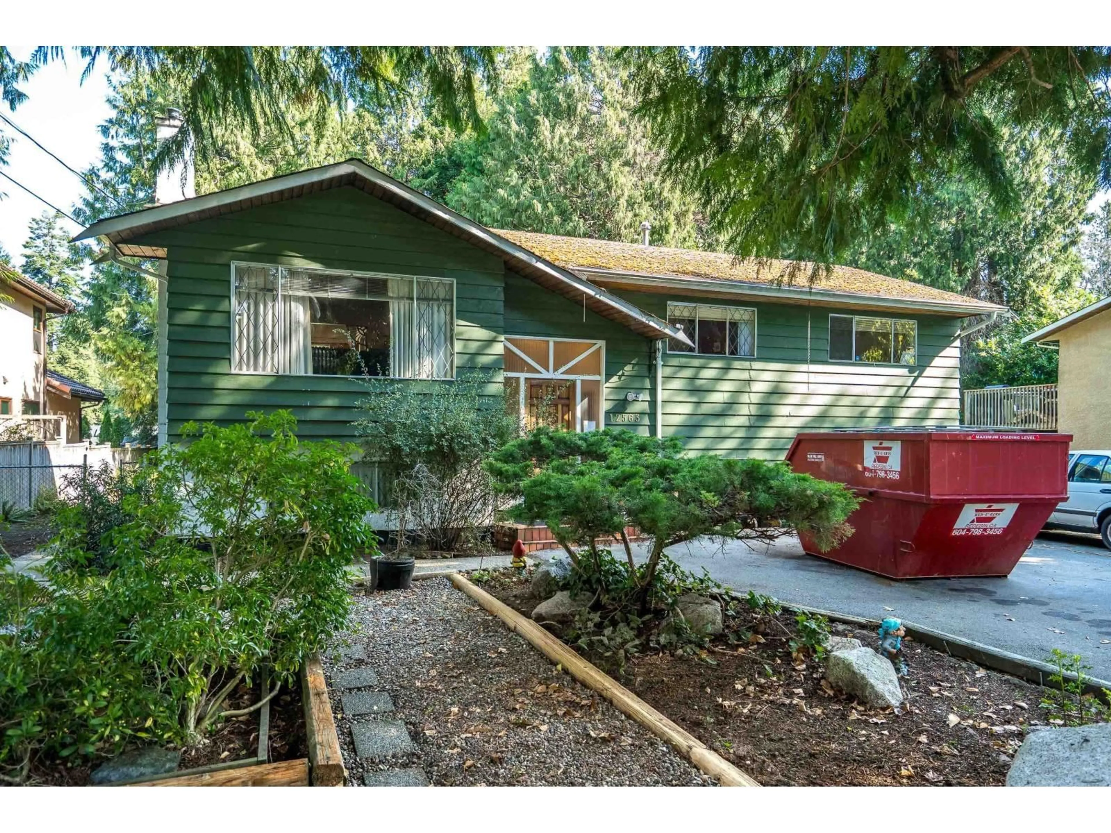 Home with vinyl exterior material, street for 12563 26, Surrey British Columbia V4A2K6