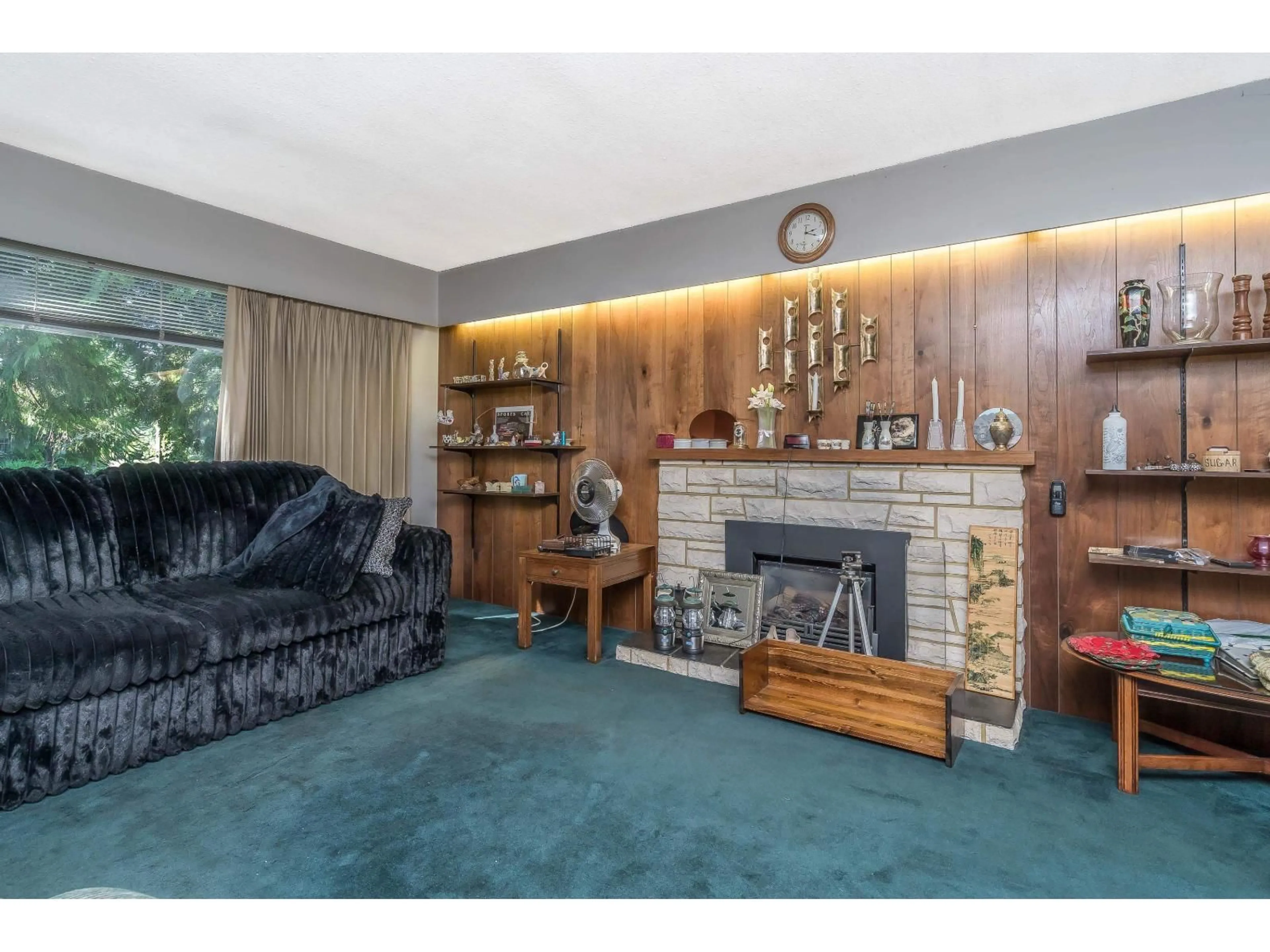 Living room with furniture, unknown for 12563 26, Surrey British Columbia V4A2K6