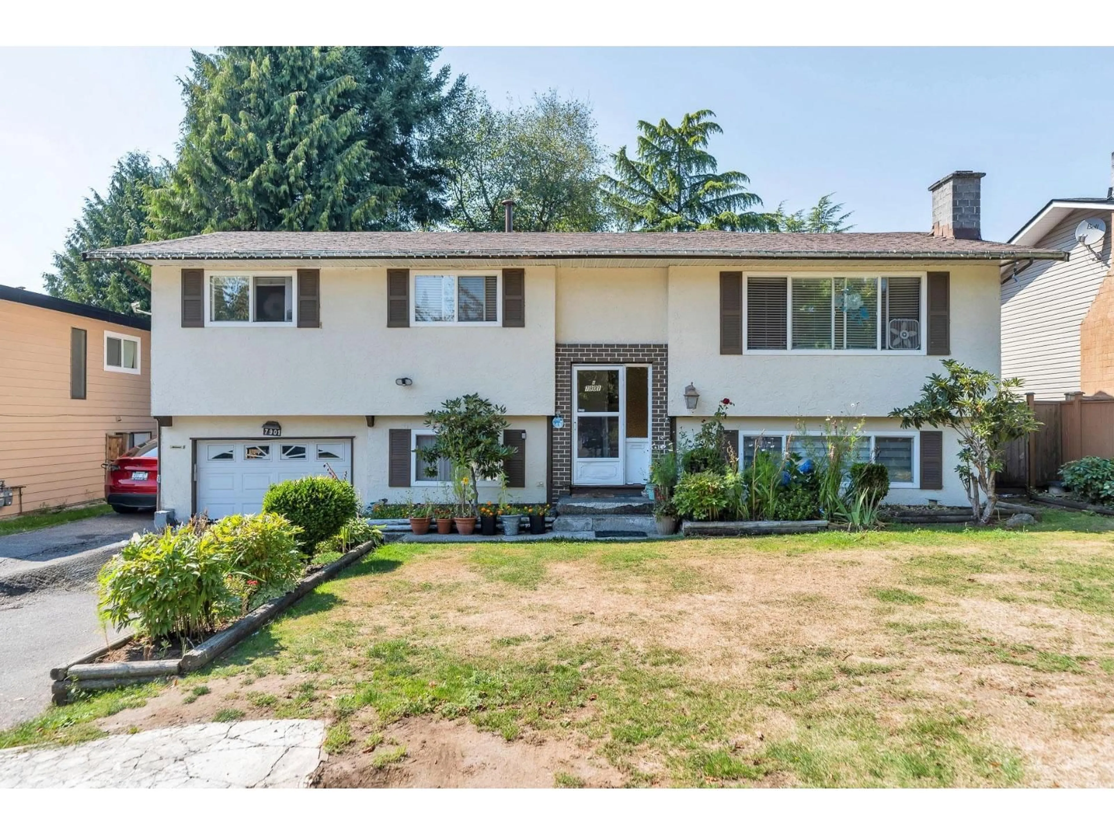 Home with vinyl exterior material, street for 7901 116, Delta British Columbia V4C5T7