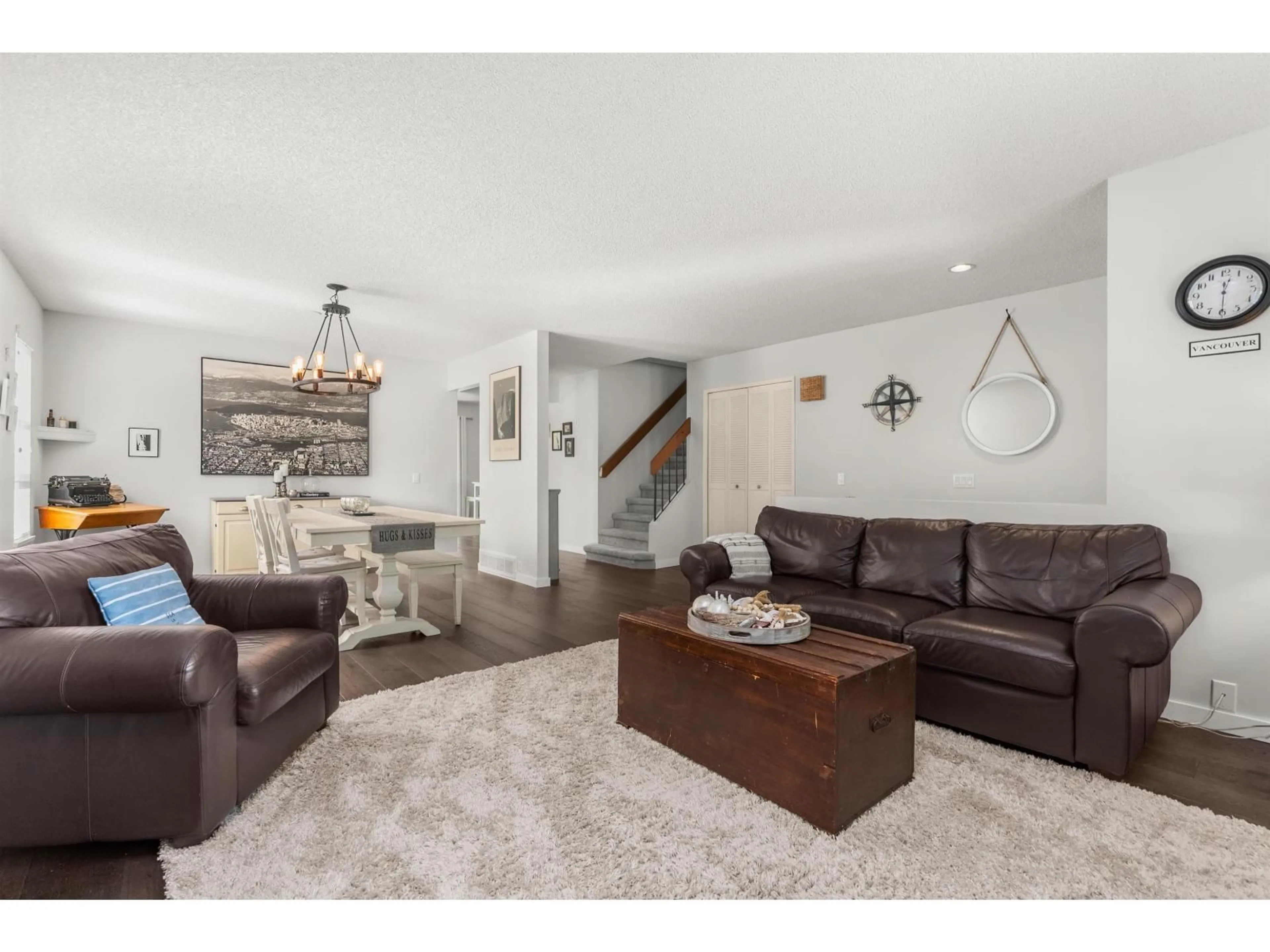 Living room with furniture, unknown for 1735 141 A ST, Surrey British Columbia V4A6V1
