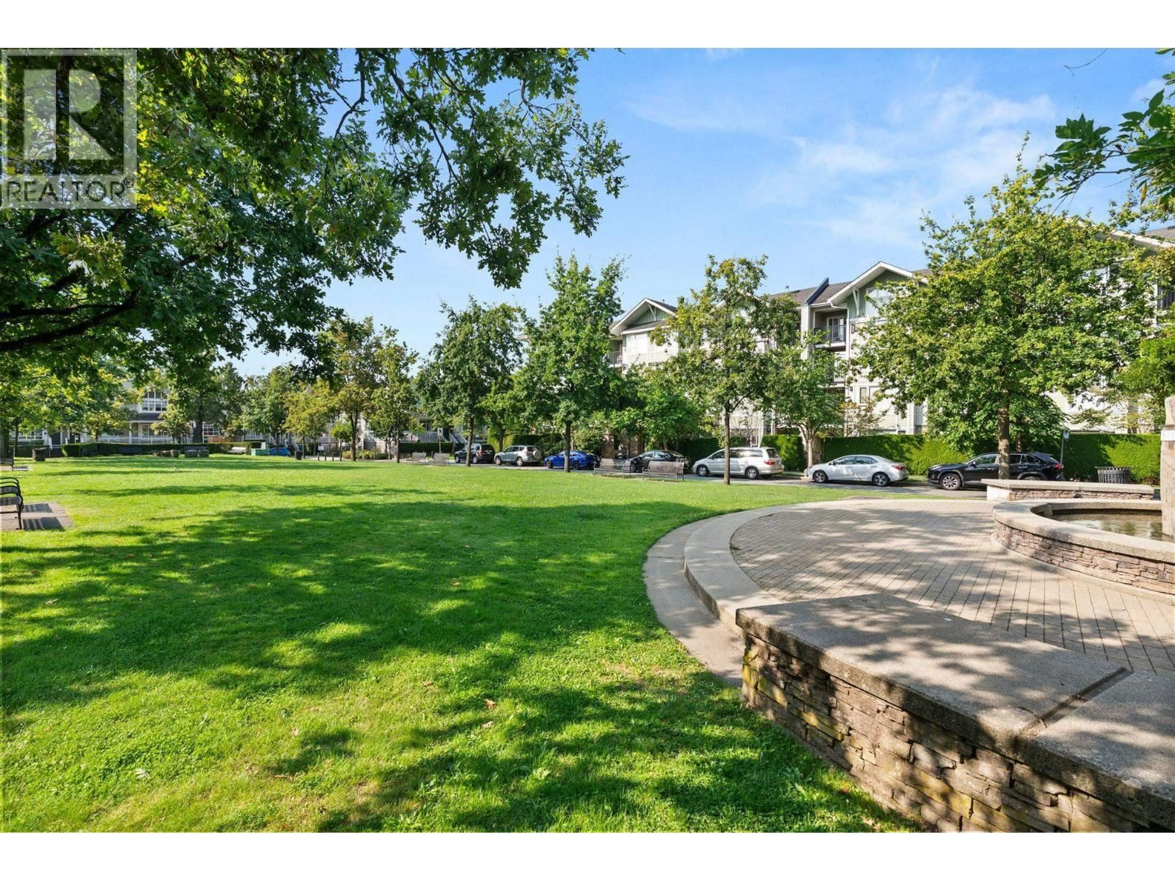 Unknown for 417 - 7089 MONT ROYAL SQUARE, Vancouver British Columbia V5S4W6