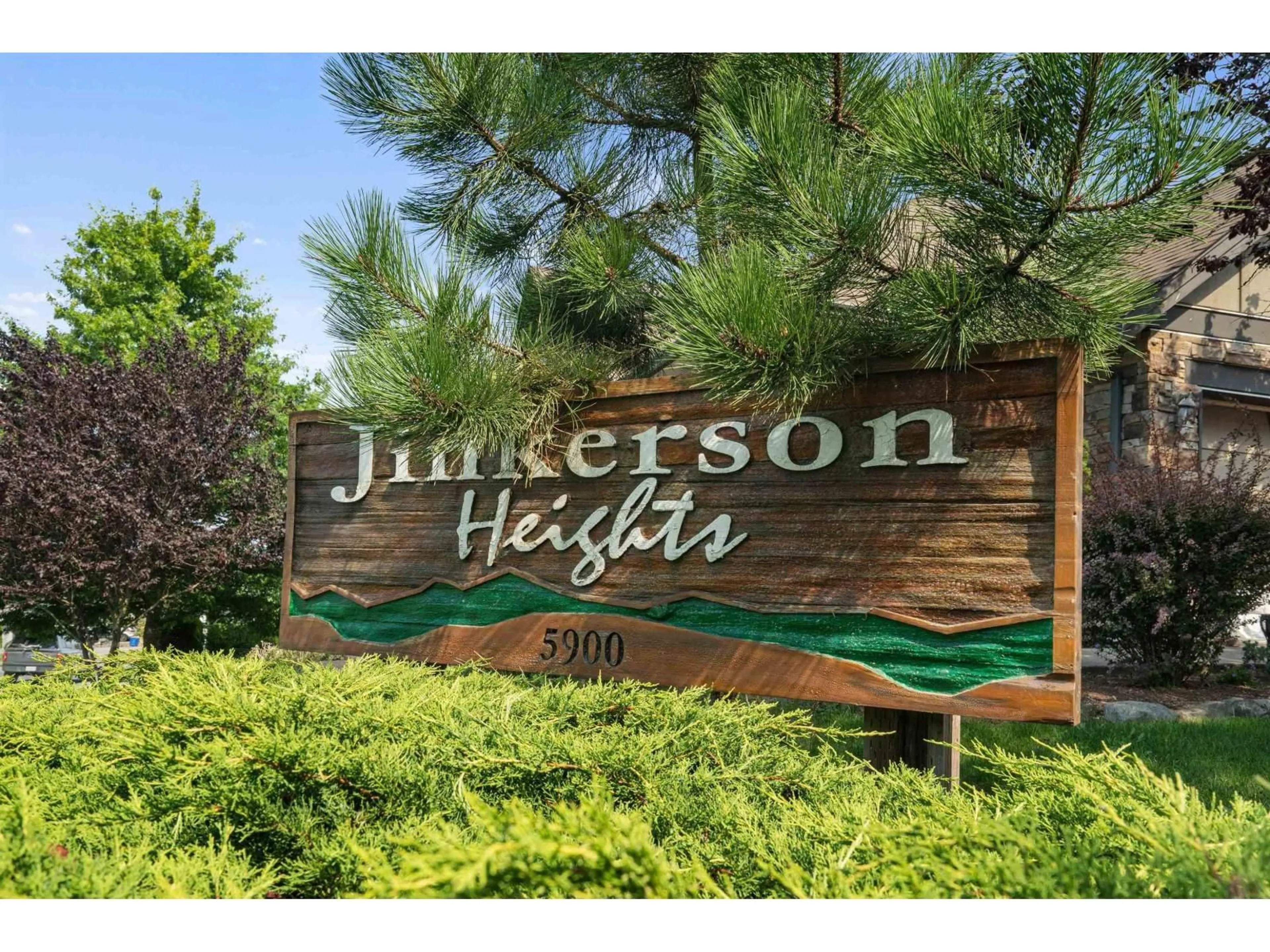 Indoor foyer for 7 - 5900 JINKERSON ROAD, Chilliwack British Columbia V2R0B2