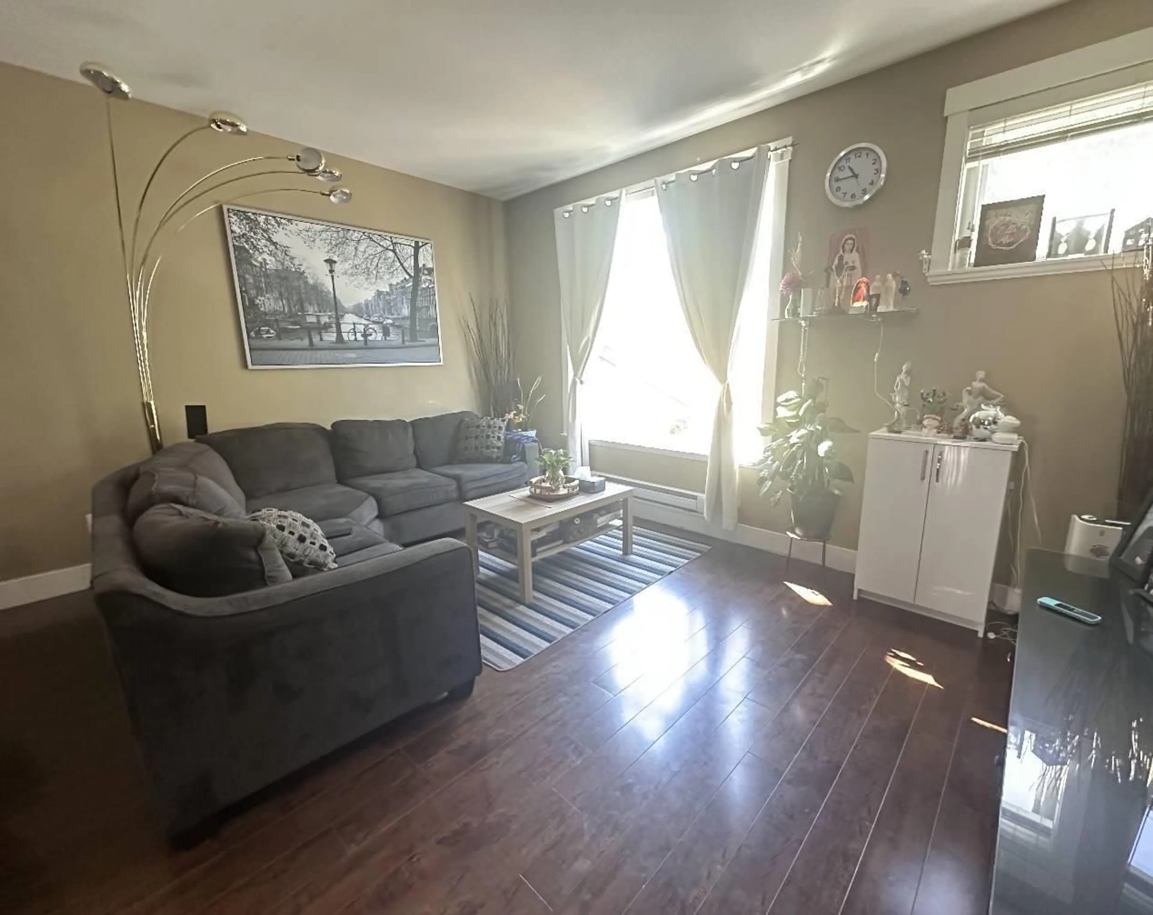 Living room with furniture, unknown for 10 - 8418 163, Surrey British Columbia V4N6K8