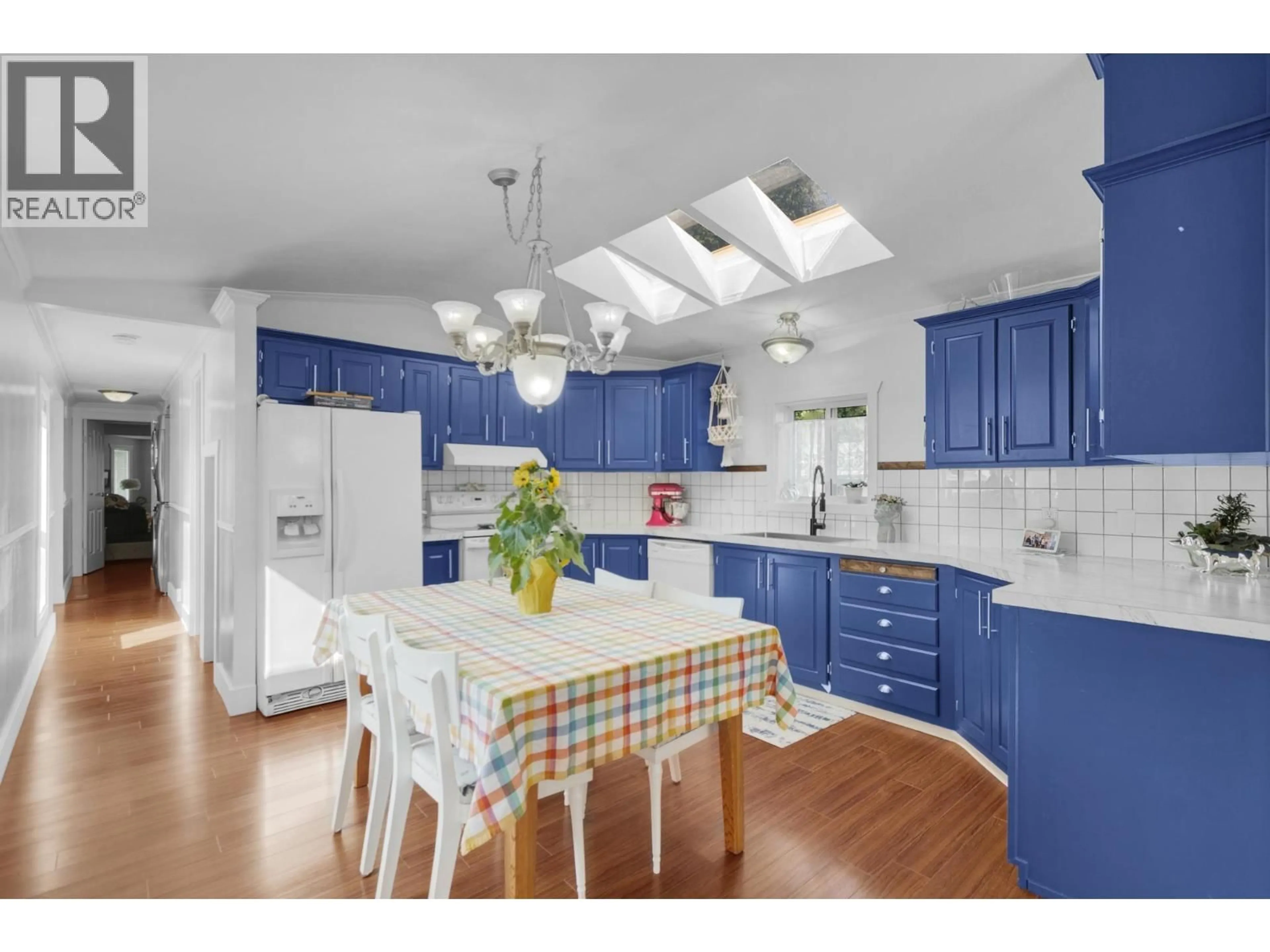 Open concept kitchen, unknown for 2986 GREENFOREST CRESCENT, Prince George British Columbia V2K5B5