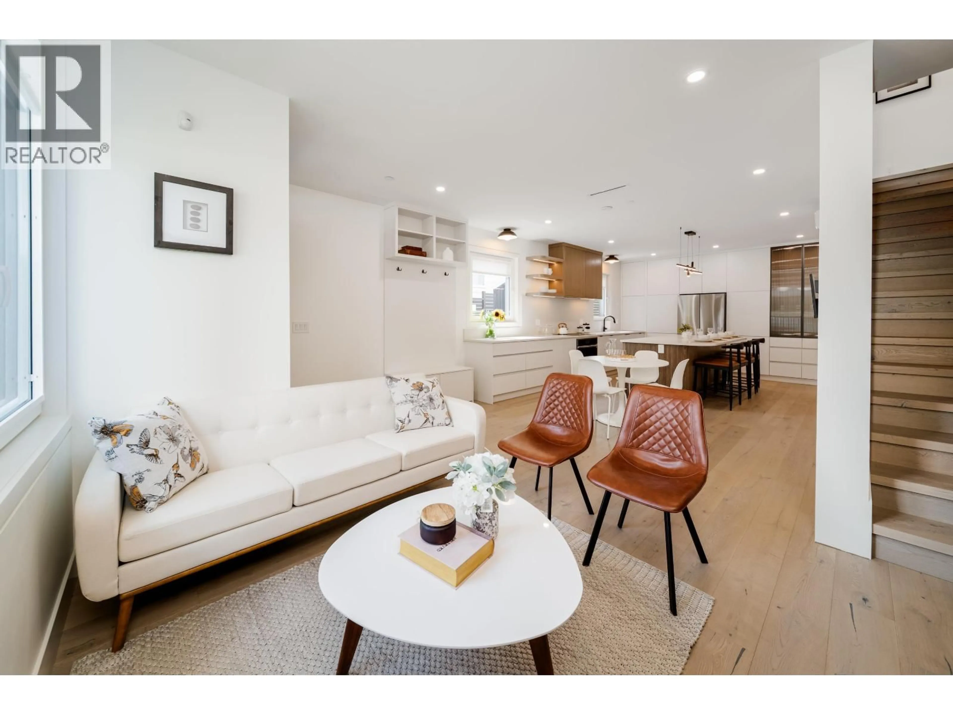 Living room with furniture, unknown for 1 - 817 ST. ANDREWS STREET, New Westminster British Columbia V3M1V9