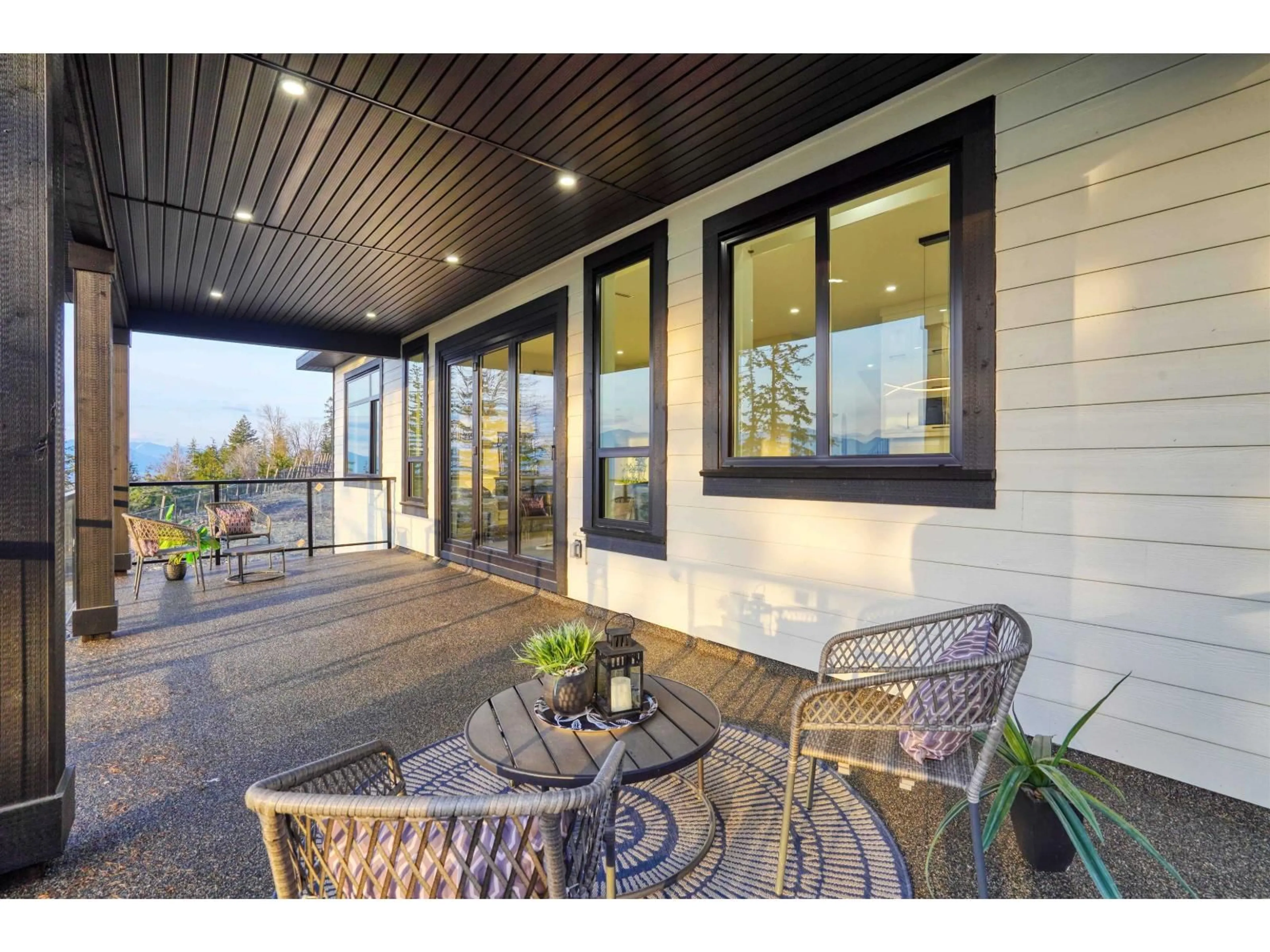 Patio, unknown for 46062 CRESTVIEW DRIVE, Chilliwack British Columbia V2R6G4