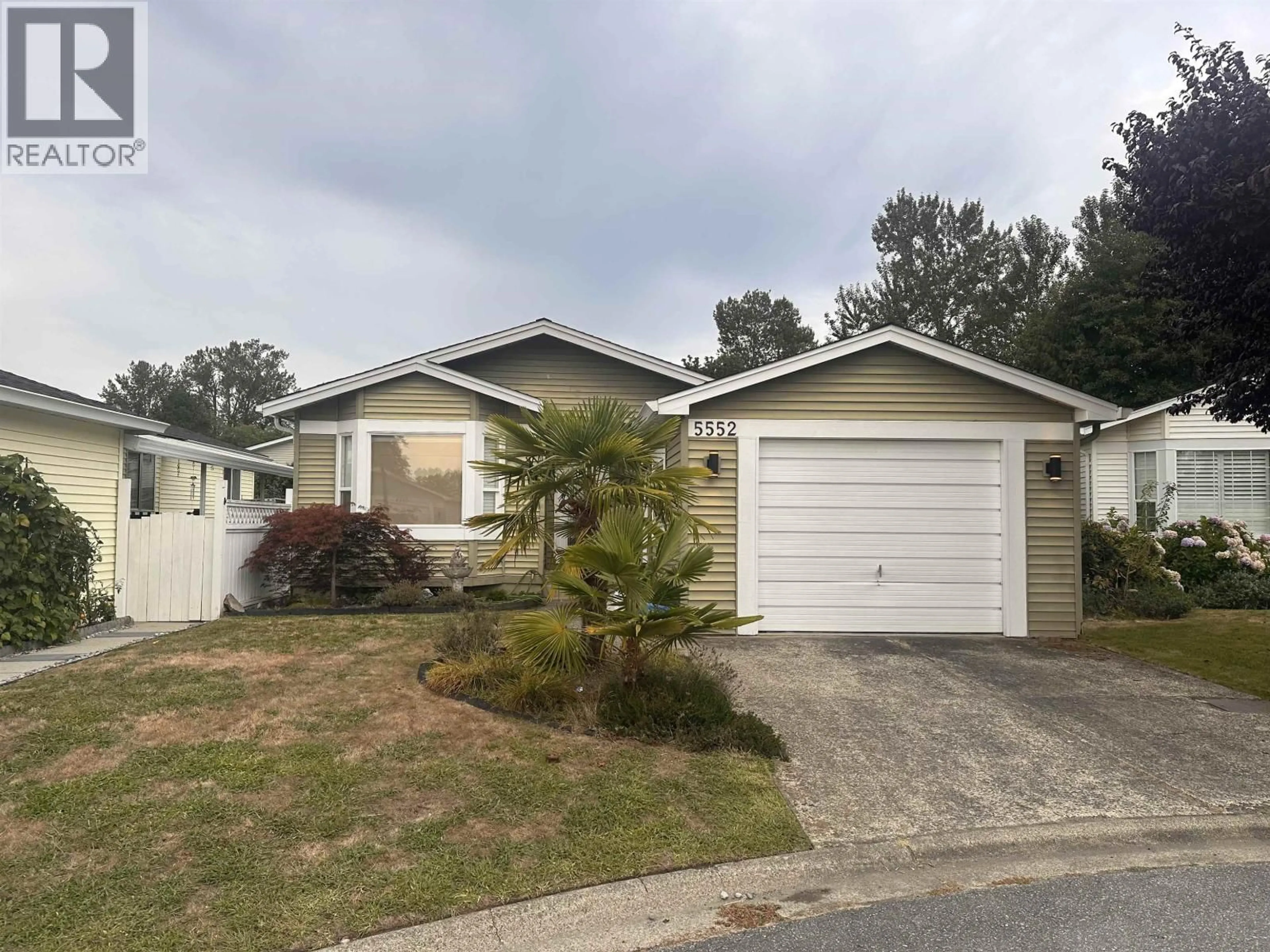 Home with vinyl exterior material, street for 5552 TIDEWATER BAY, Delta British Columbia V4K4R9